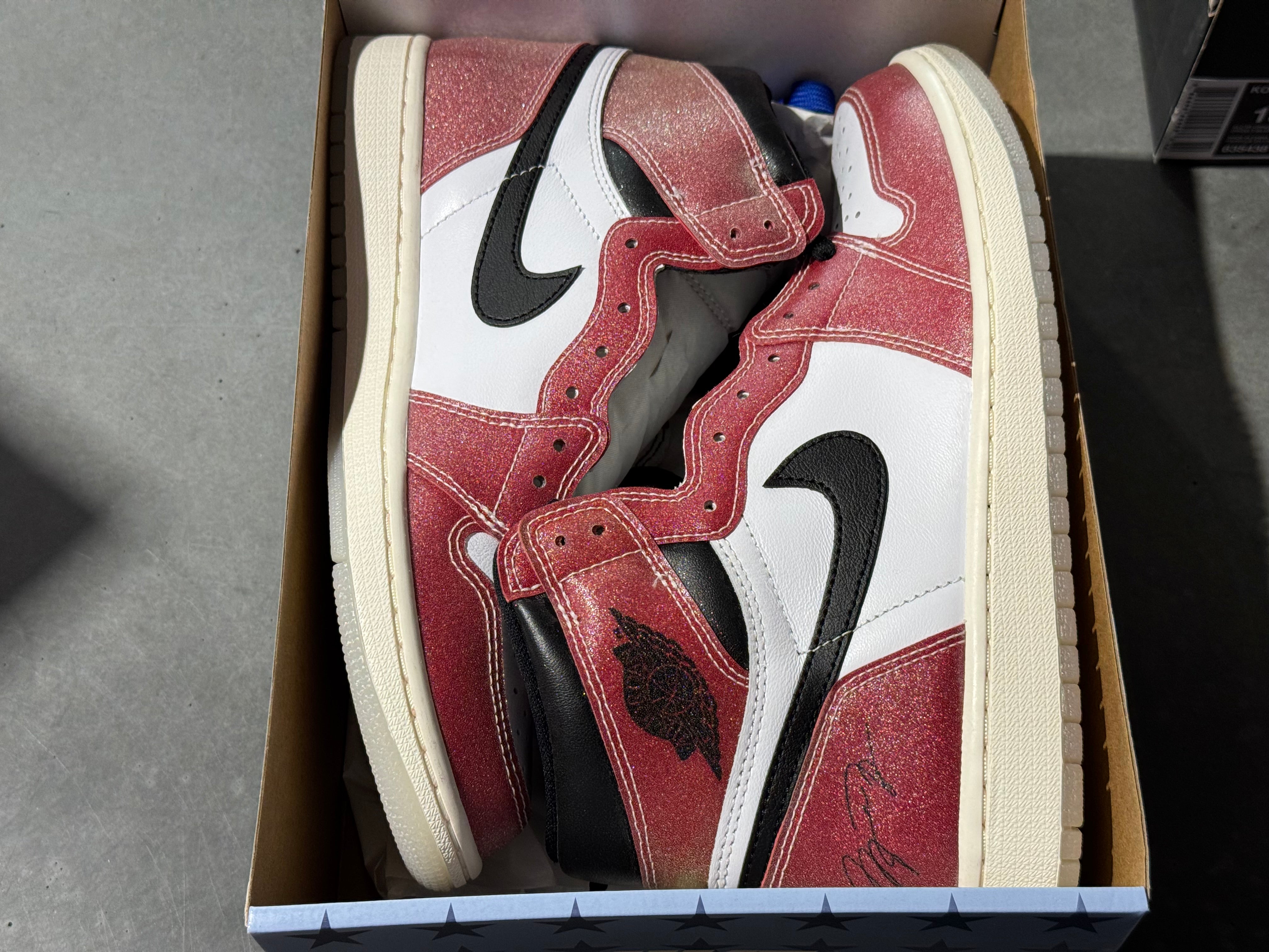 Air Jordan 1 Retro High OG SP - Trophy Room Size 9.5