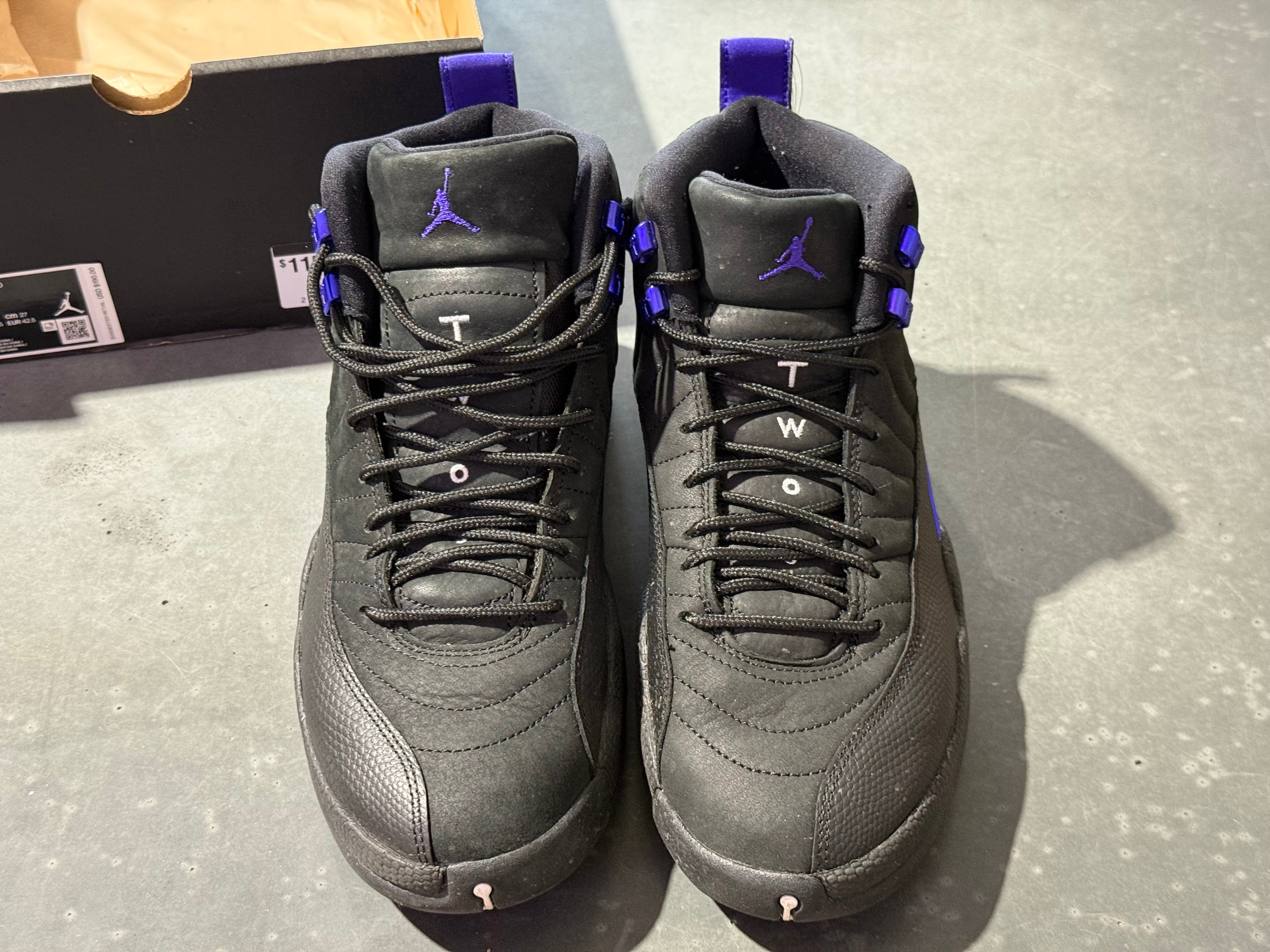 Air Jordan 12 Retro - Dark Concord Size 9