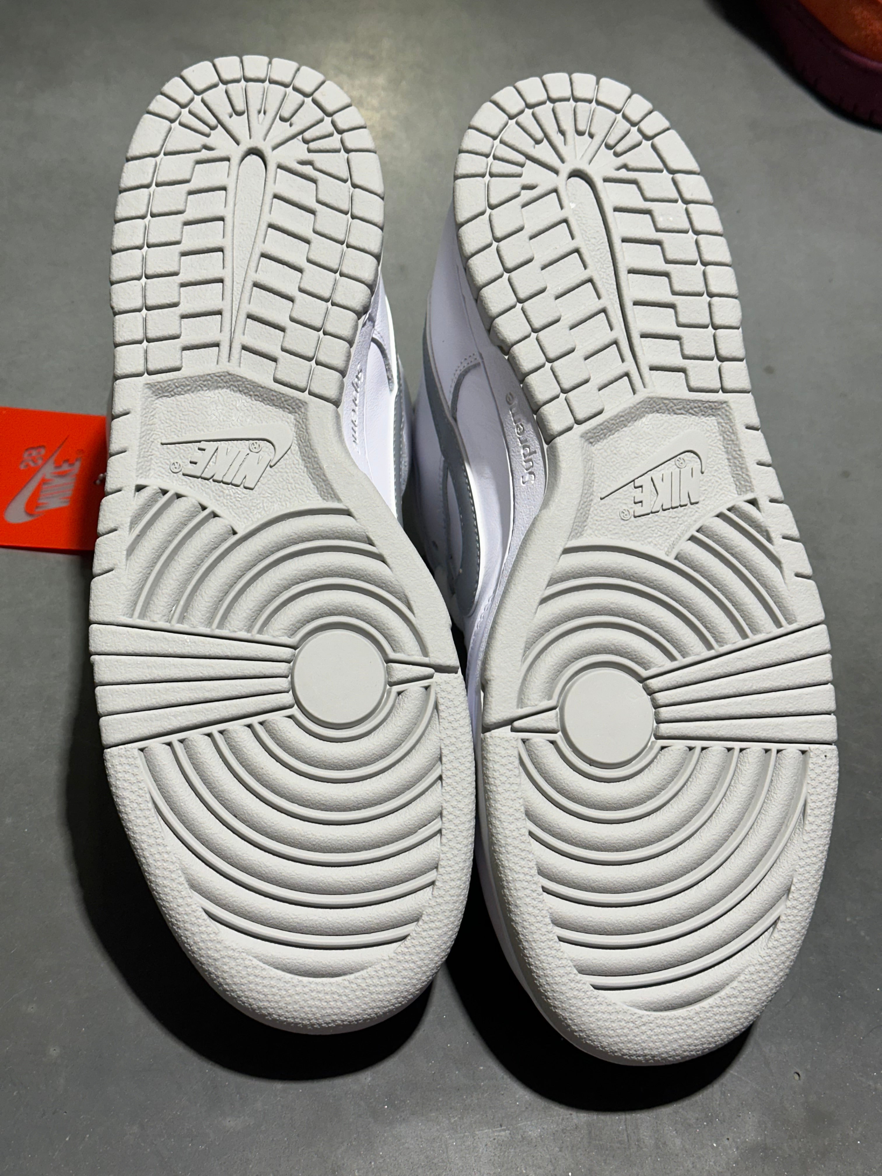 Nike SB Dunk Low Supreme 94 - White Size 11.5