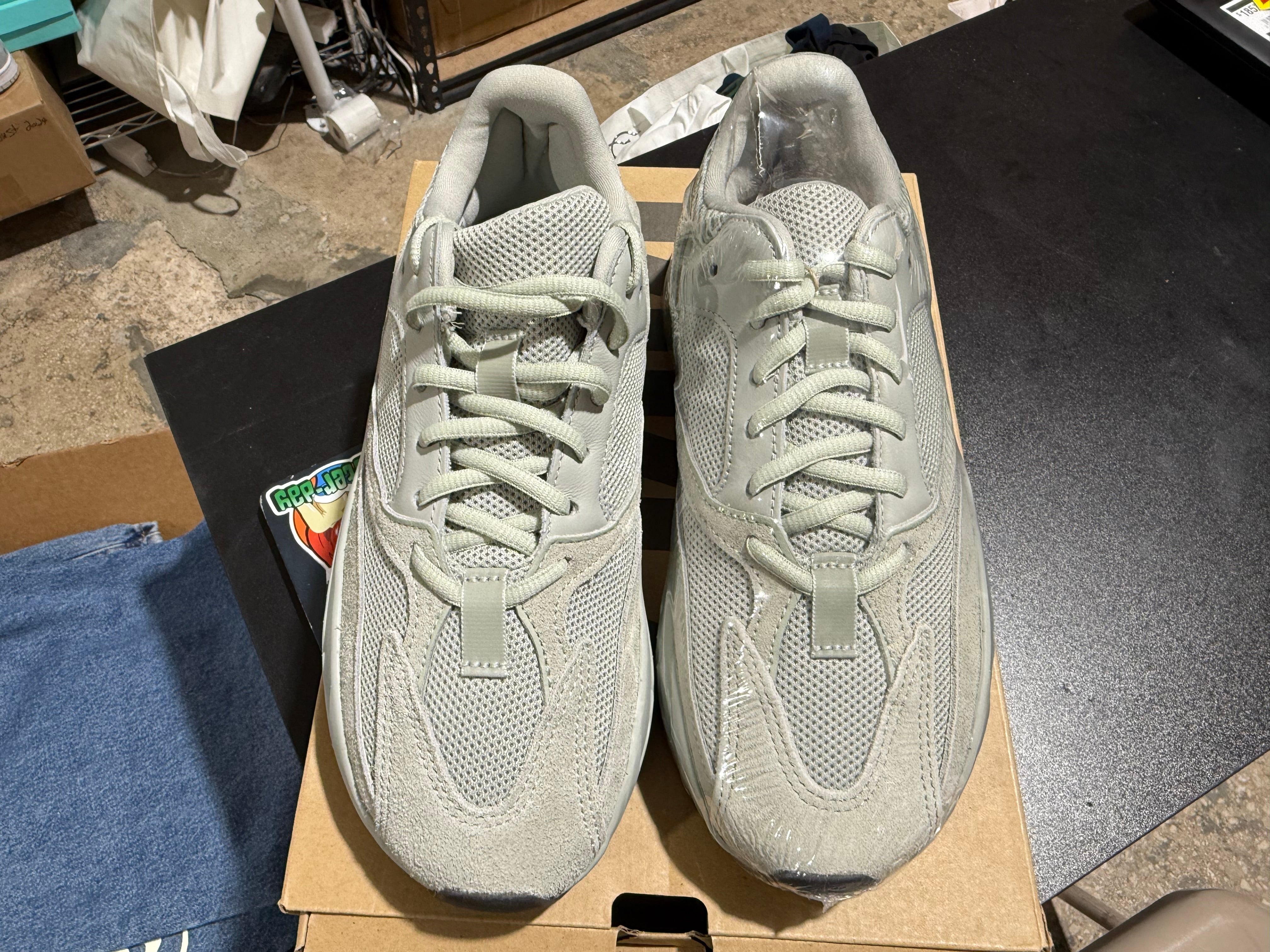 Adidas Yeezy 700 V2 - Salt Size 7