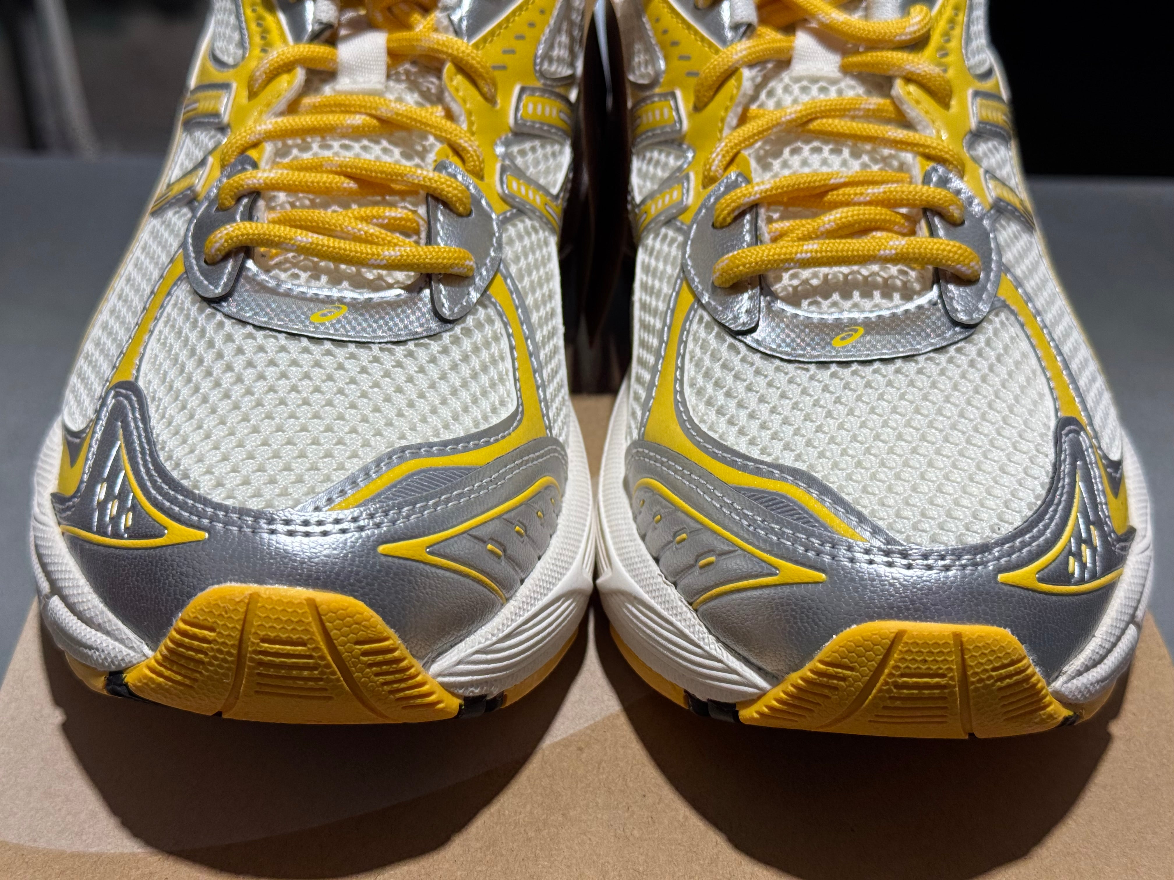 Asics GT 2160 Kith - Cream/Solar Power Size 9