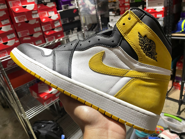 Air Jordan 1 Retro High OG - Yellow Ochre Size 12.5