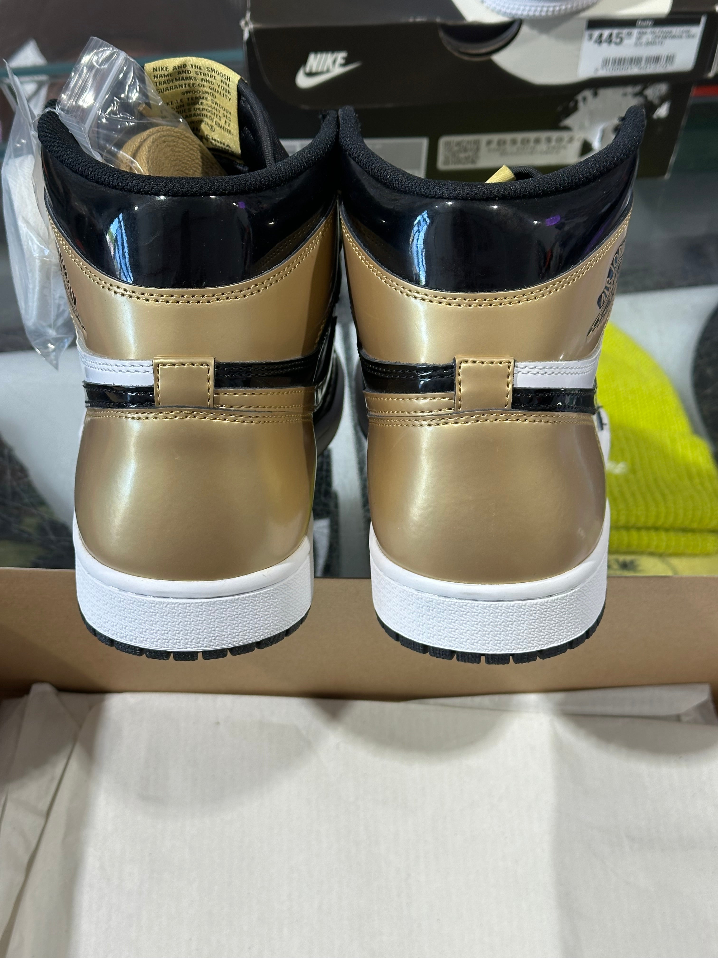 Air Jordan 1 Retro High OG NRG - Gold Toe Size 10