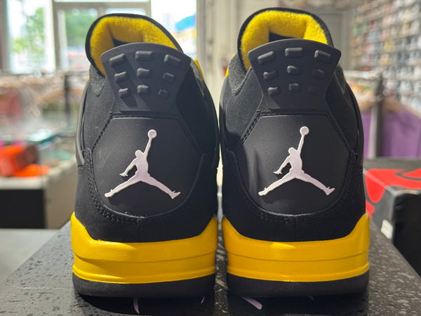 Air Jordan 4 Retro - Thunder 2023 Size 10.5