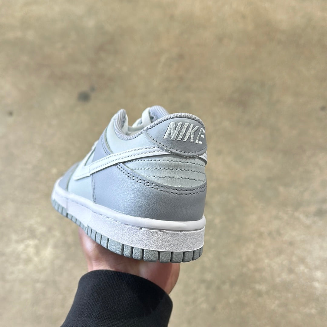 Nike Dunk Low (GS) - Two-Toned Grey Size 5Y