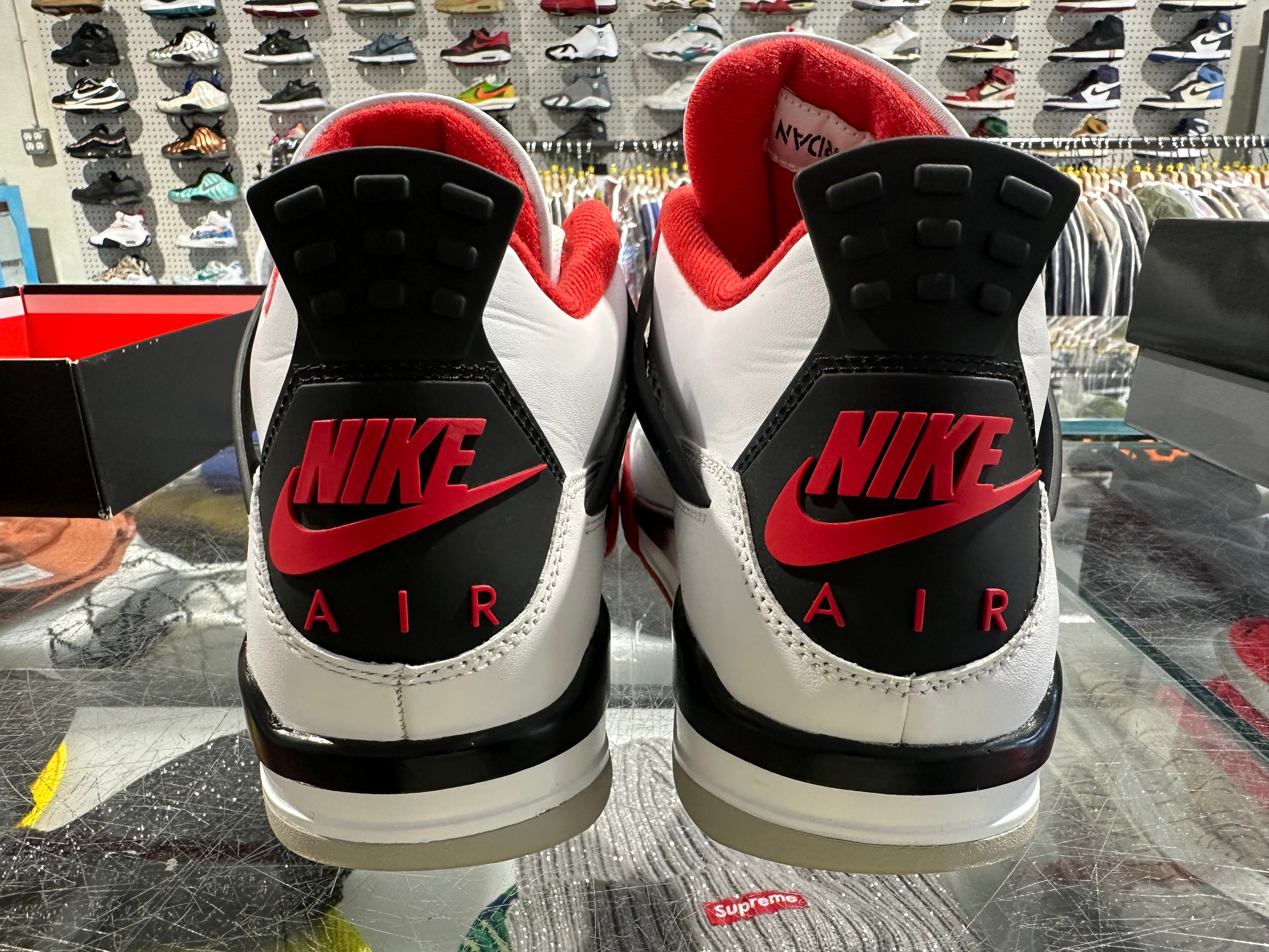Air Jordan 4 Retro - Fire Red 2020 Size 9.5