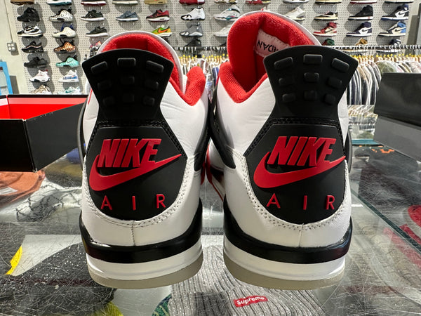 Air Jordan 4 Retro - Fire Red 2020 Size 9.5