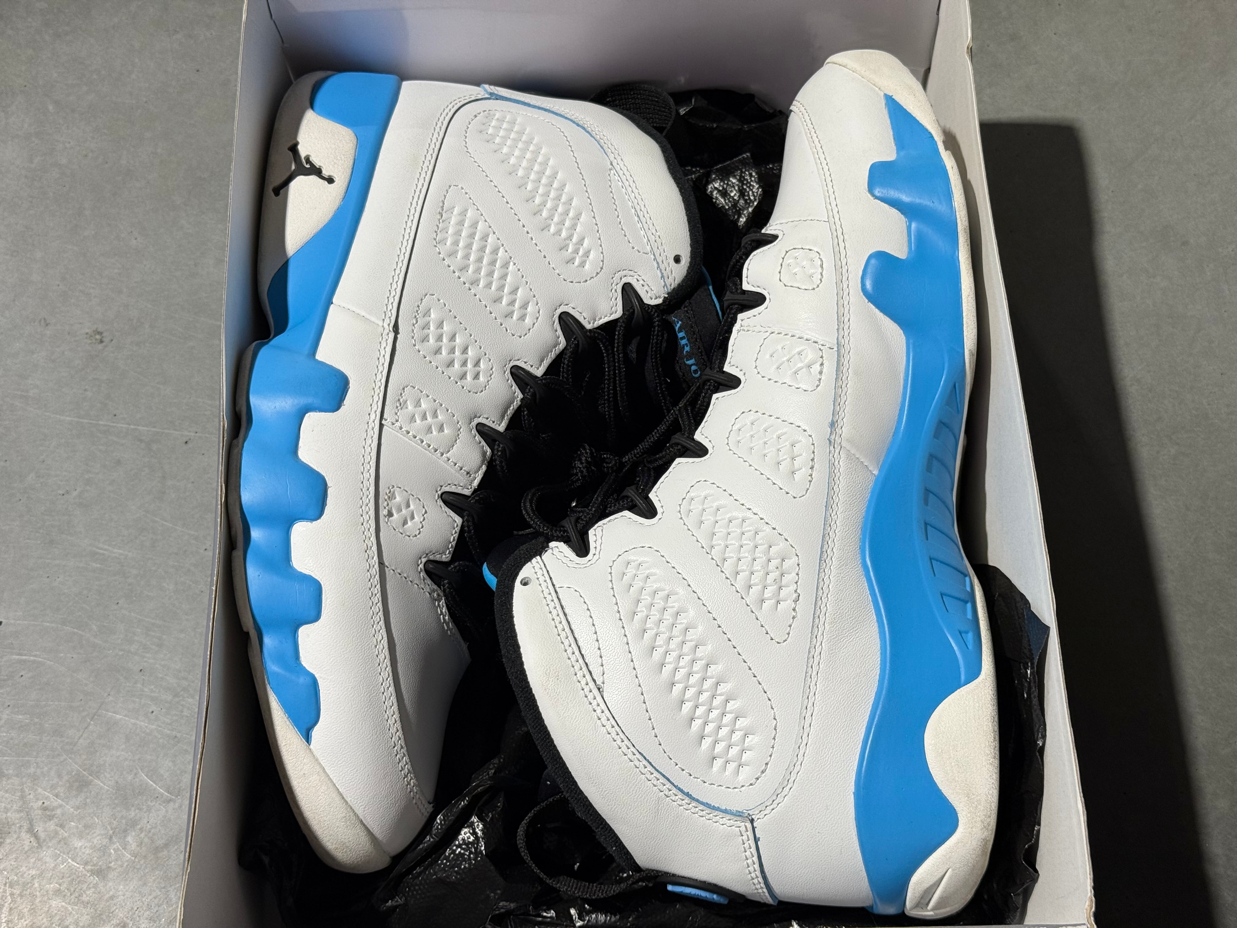Air Jordan 9 Retro - Powder Blue Size 11