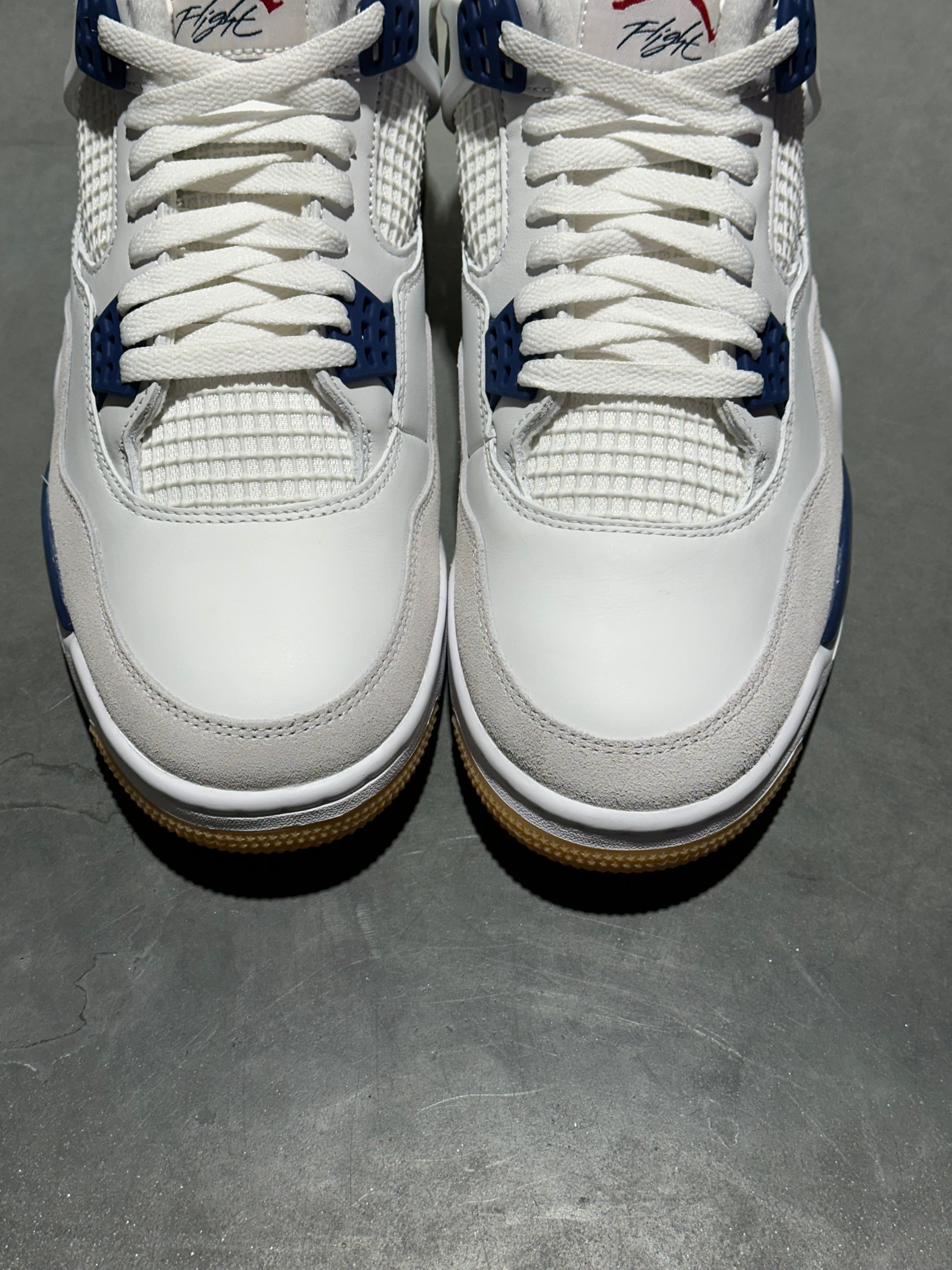 Air Jordan 4 Retro SP x Nike SB - Navy Size 8.5