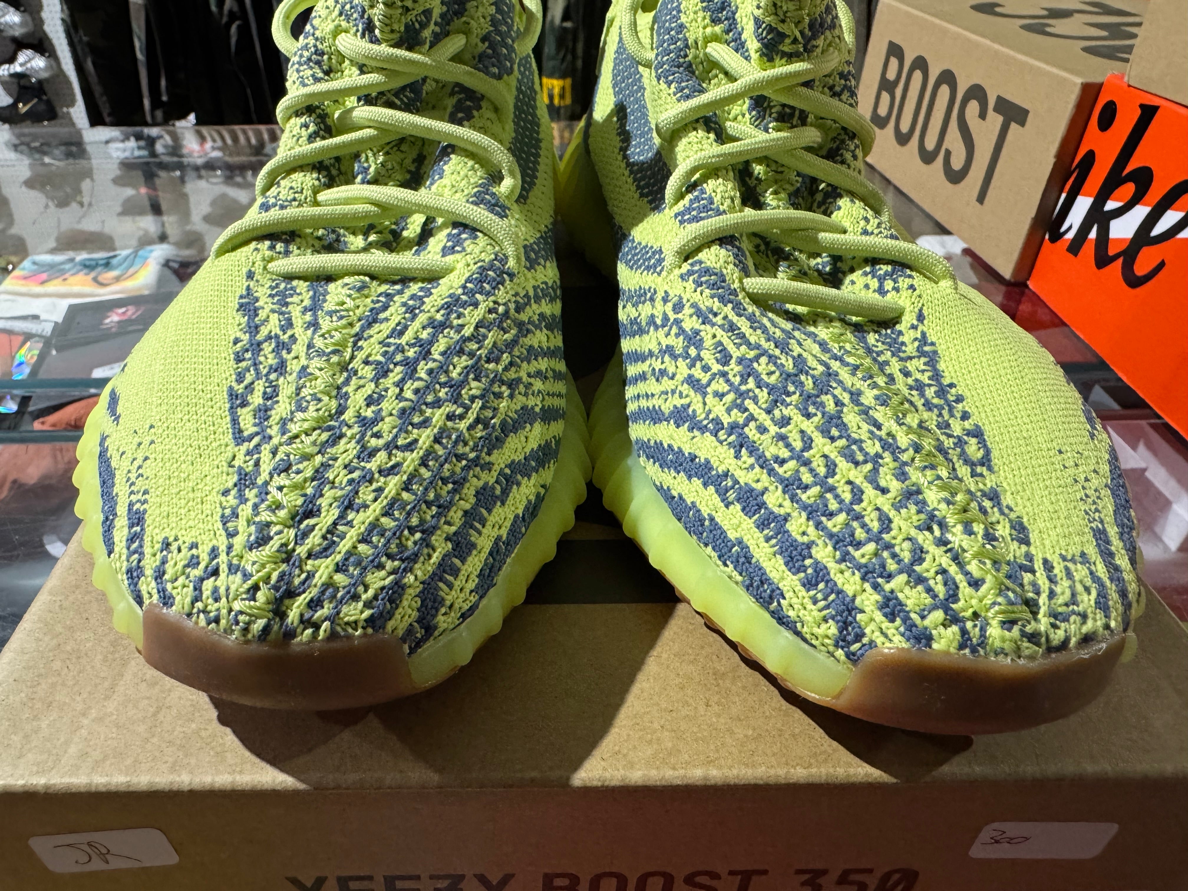 Adidas Yeezy Boost 350 V2 - Frozen Yellow Size 10.5