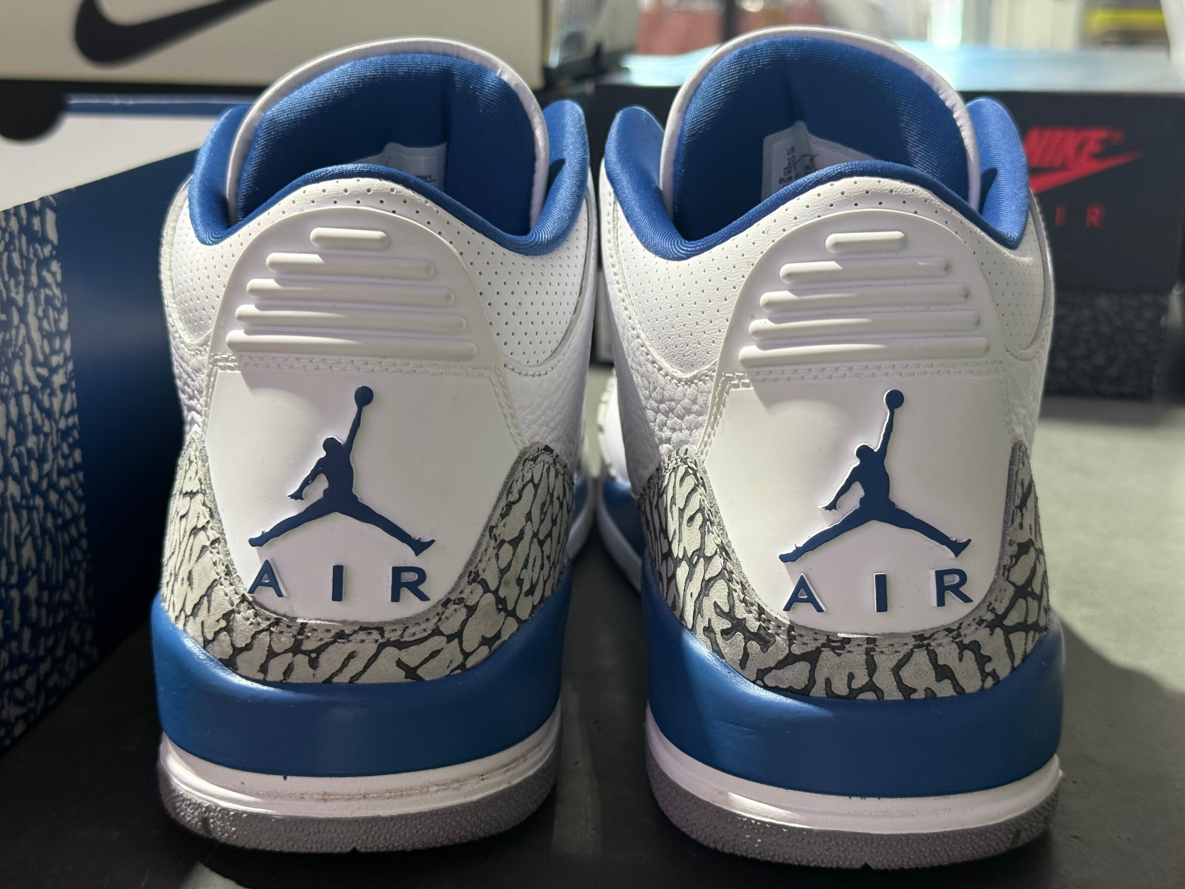 Air Jordan 3 Retro - Wizards Size 10