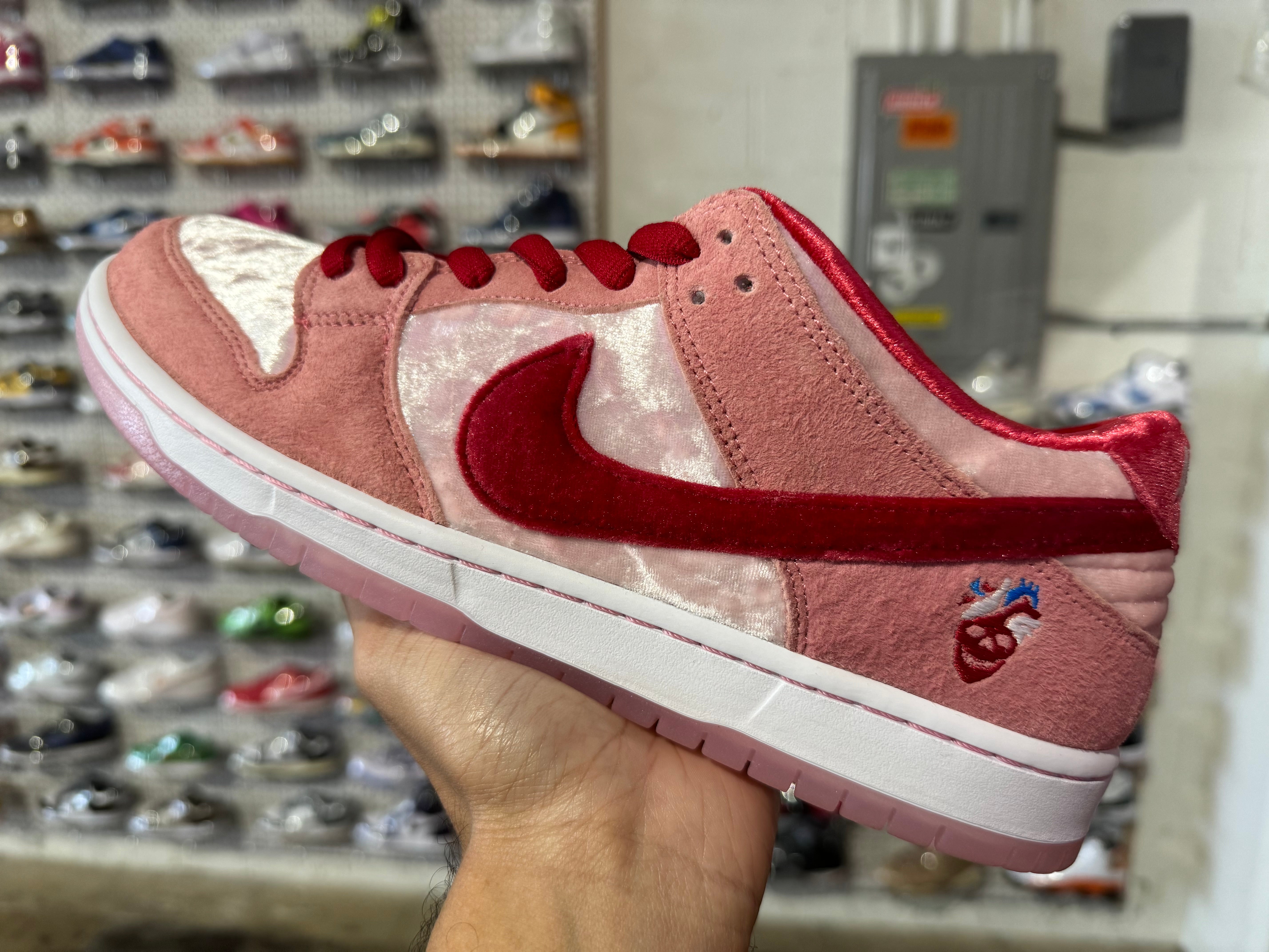 Nike SB Dunk Low - StrangeLove Skateboards Size 10.5