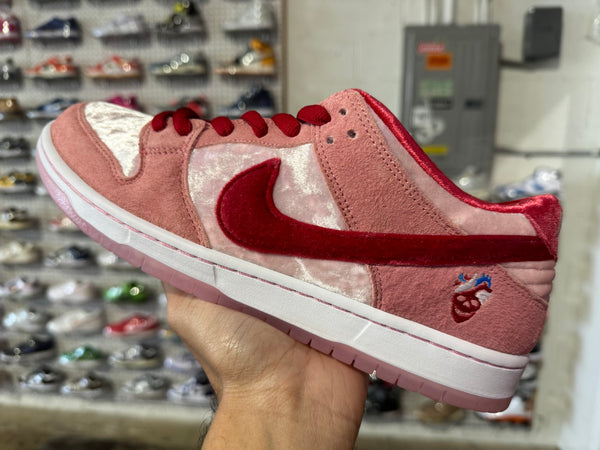 Nike SB Dunk Low - StrangeLove Skateboards Size 10.5