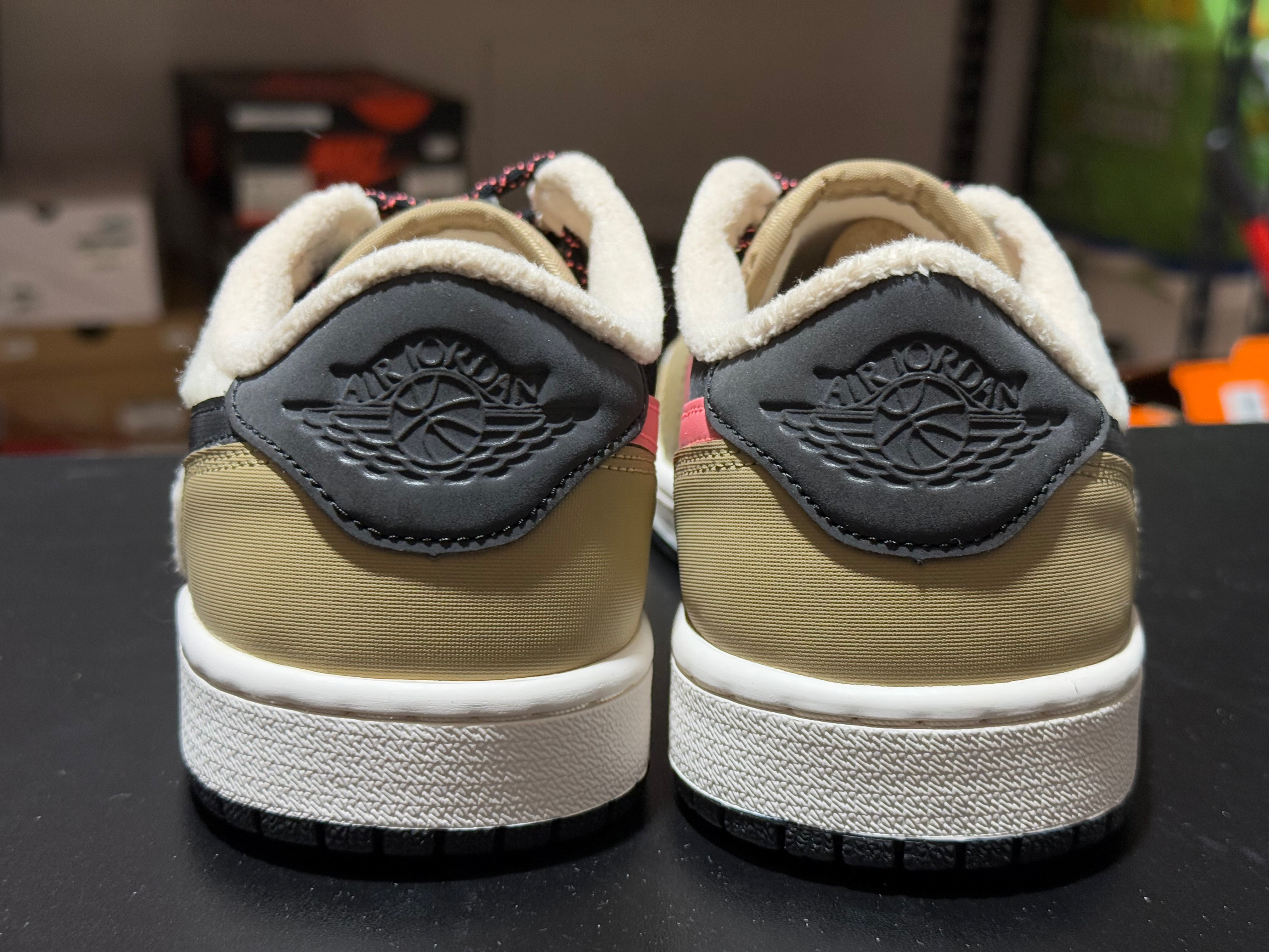WMNS Air Jordan 1 Retro Low OG - Fleece/Parachute Beige Size 9.5W/8M