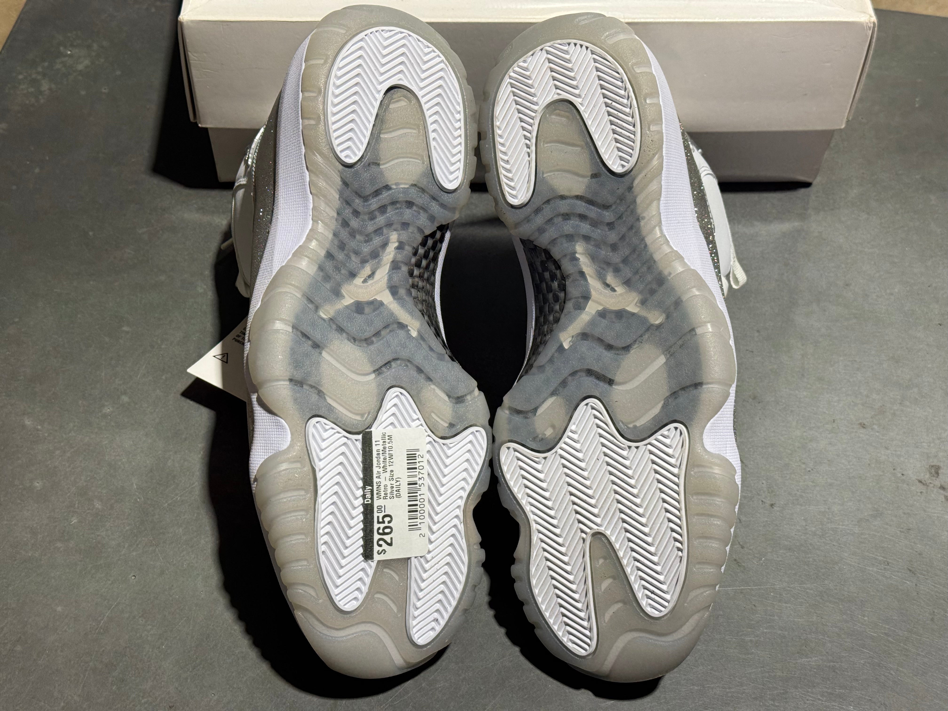 WMNS Air Jordan 11 Retro - White/Metallic Silver Size 12W/10.5M