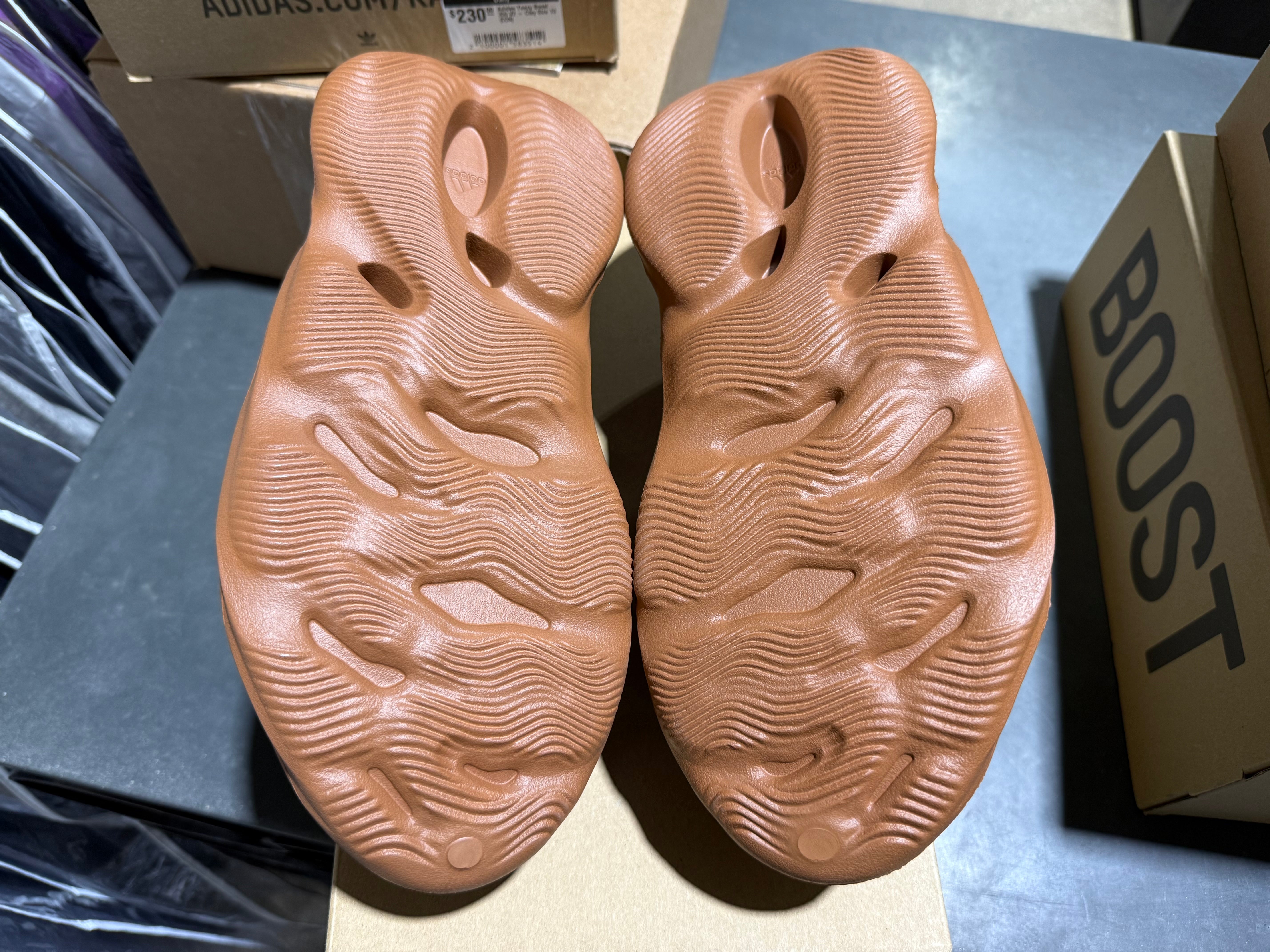 Adidas Yeezy Foam RNNR - Clay Red