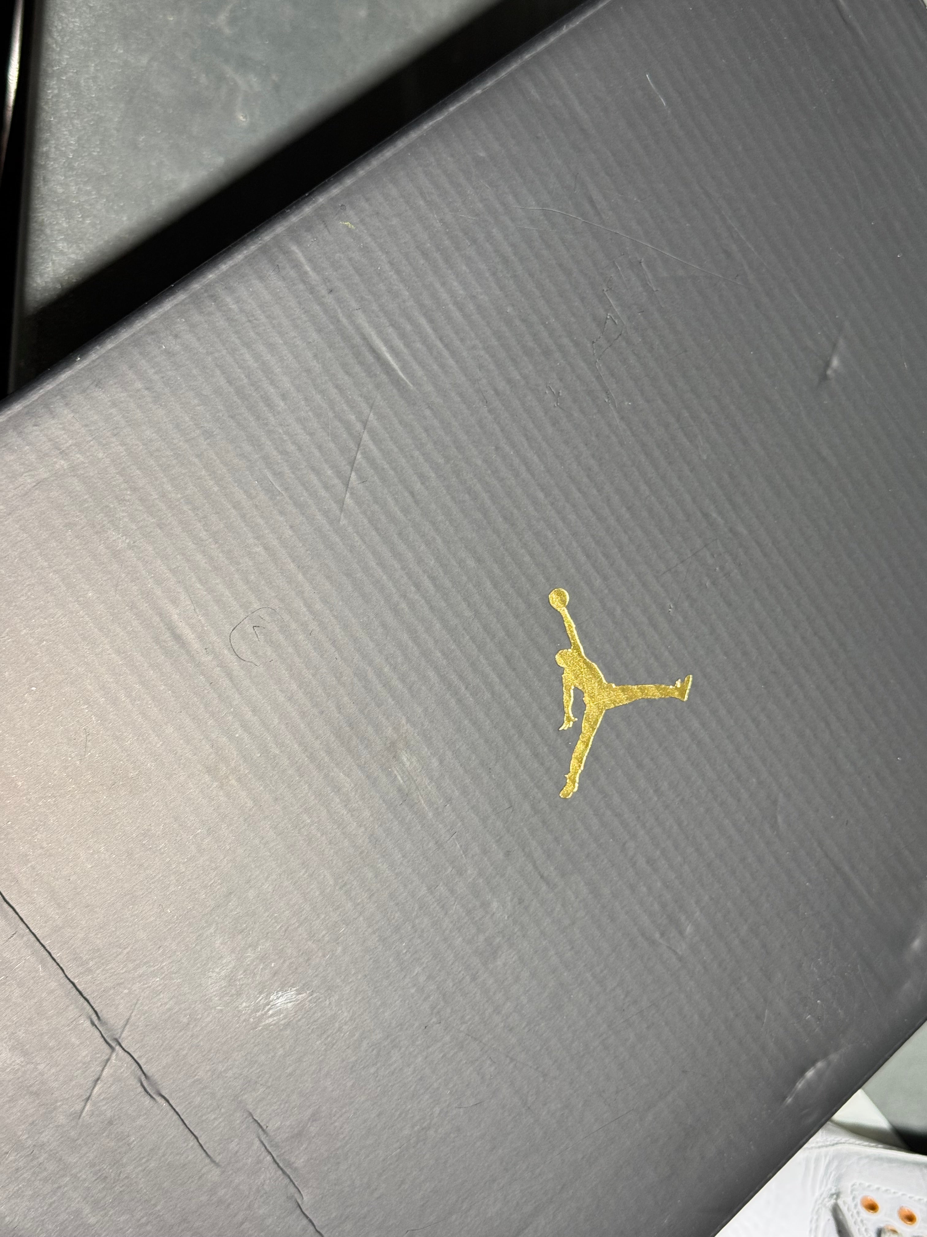 Air Jordan 11 Retro - Gratitude Size 10
