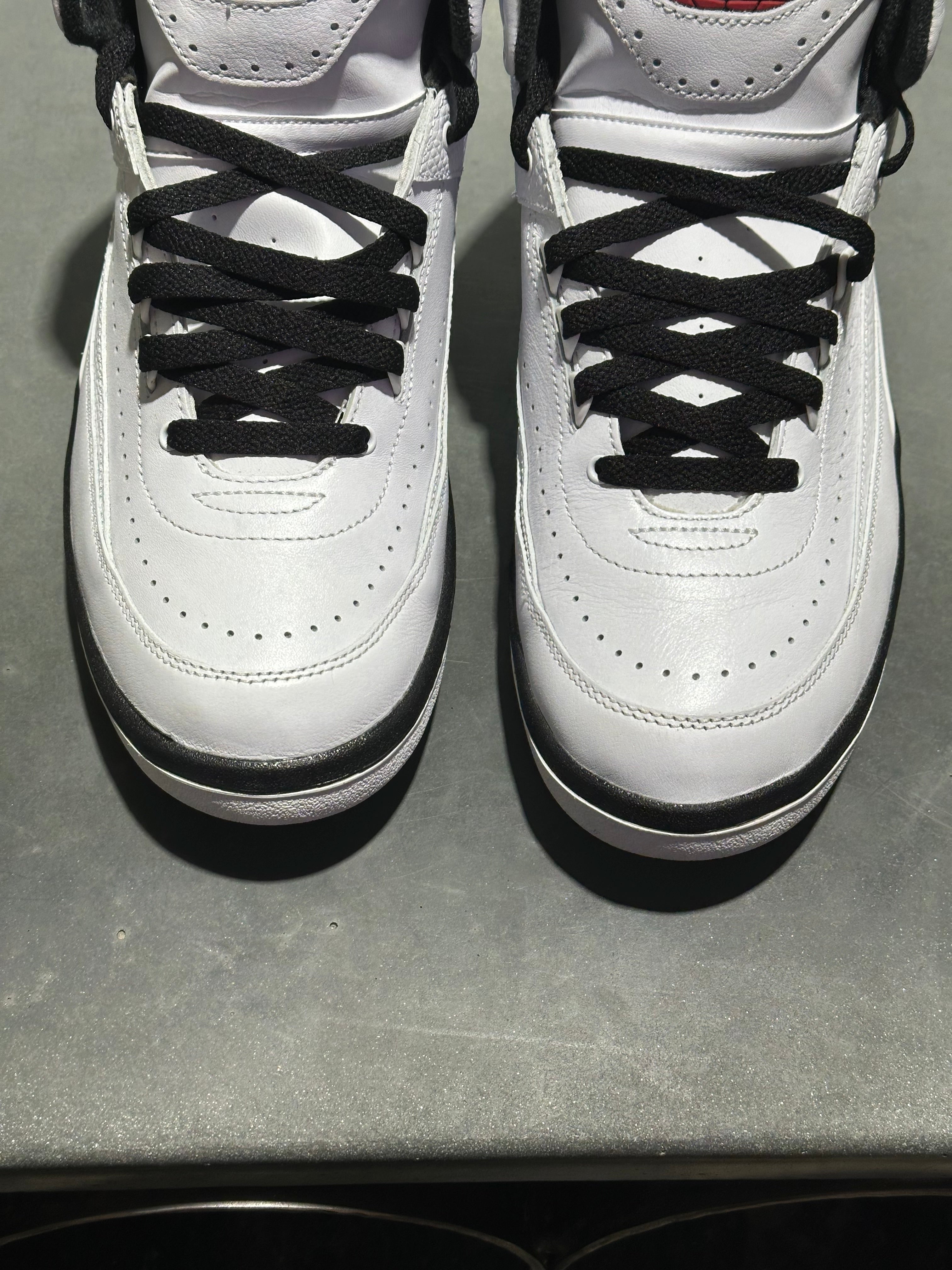 Air Jordan 2 Retro OG - Chicago 2022 Size 9.5
