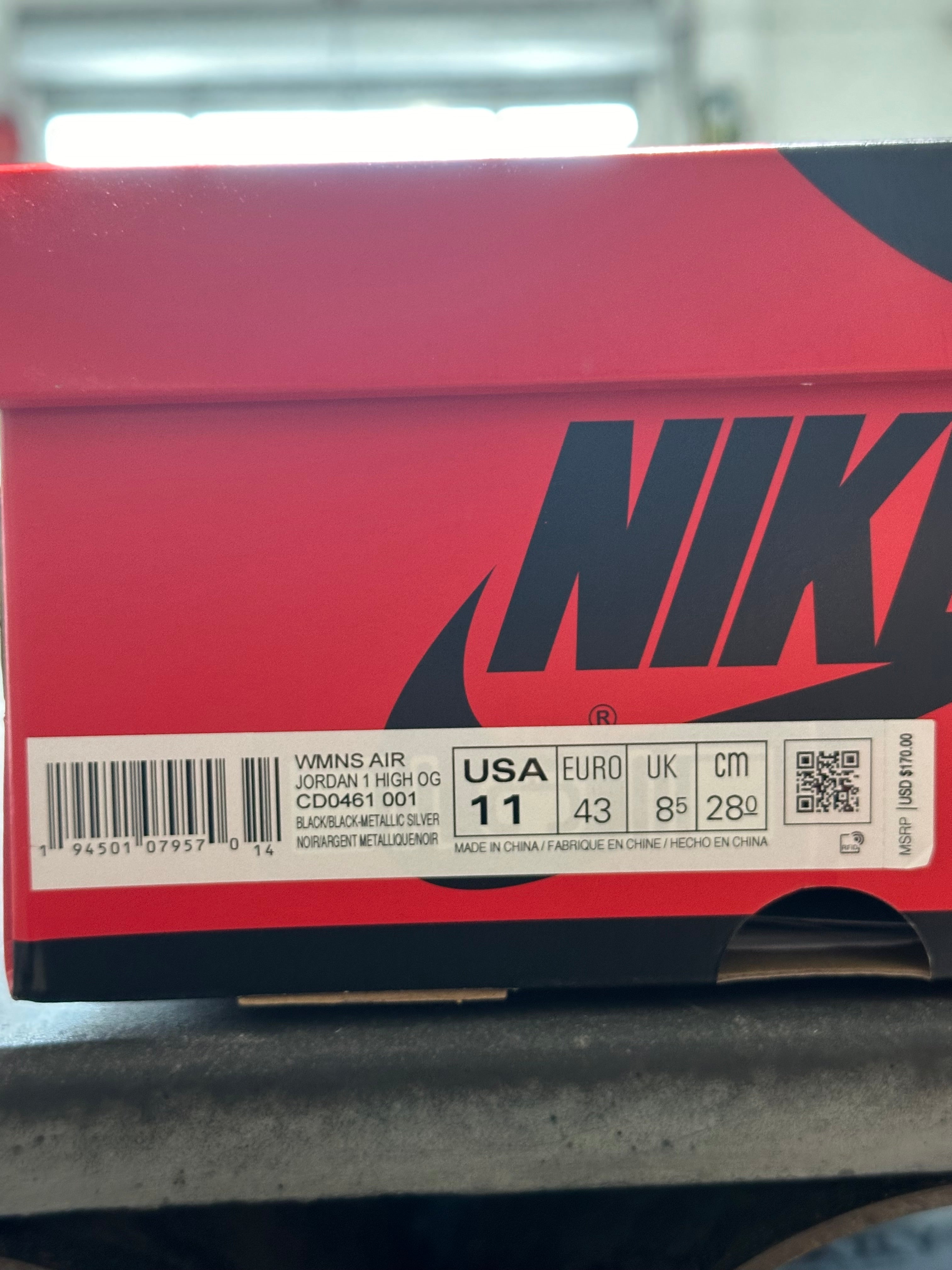 WMNS Air Jordan 1 High OG - Silver Toe Size 11W/9.5M