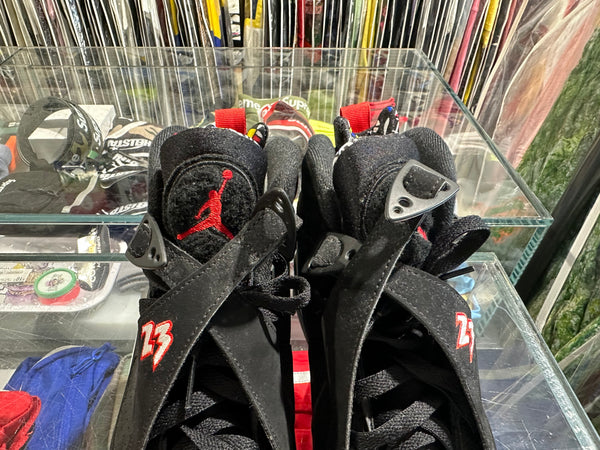 Air Jordan 8 Retro - Playoffs 2023 Size 9
