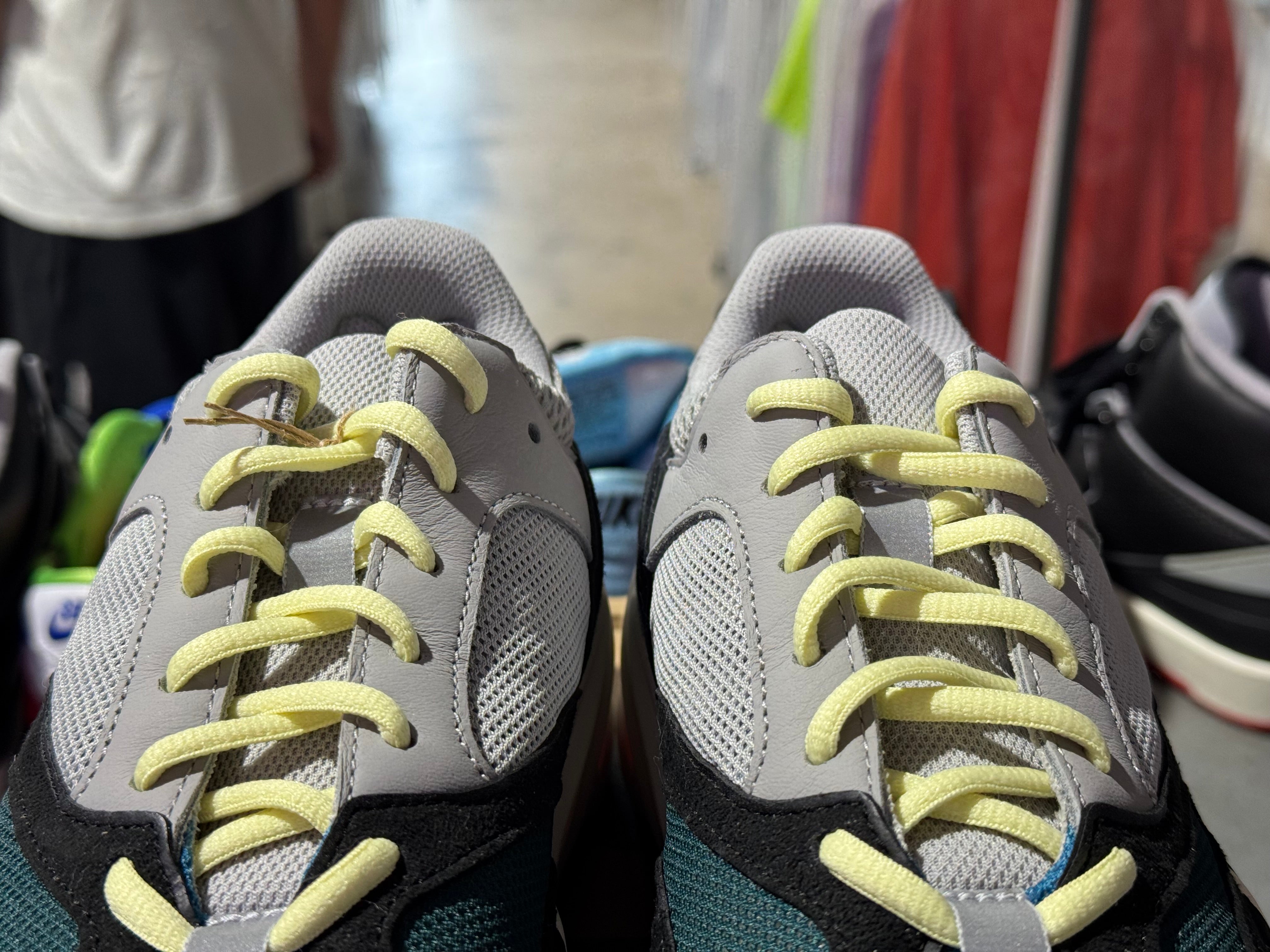 Adidas Yeezy Boost 700 - Wave Runner