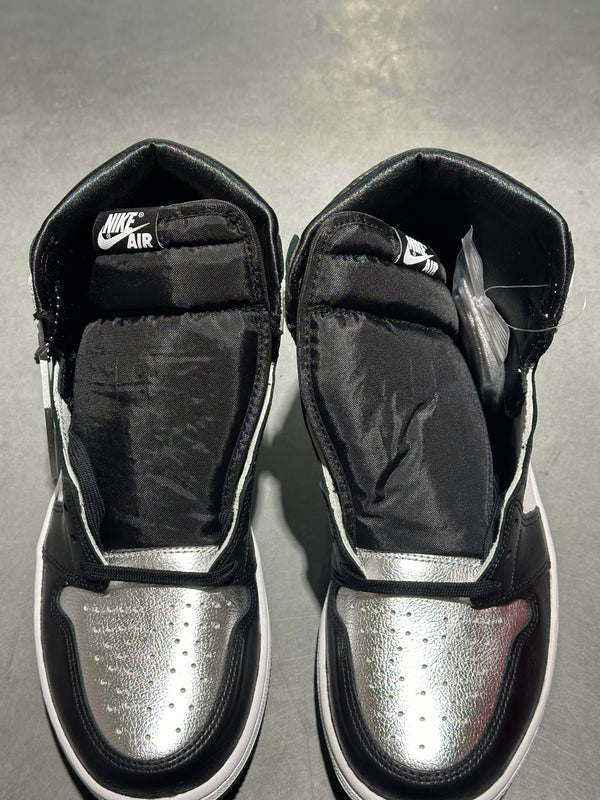 WMNS Air Jordan 1 High OG - Silver Toe Size 11W/9.5M