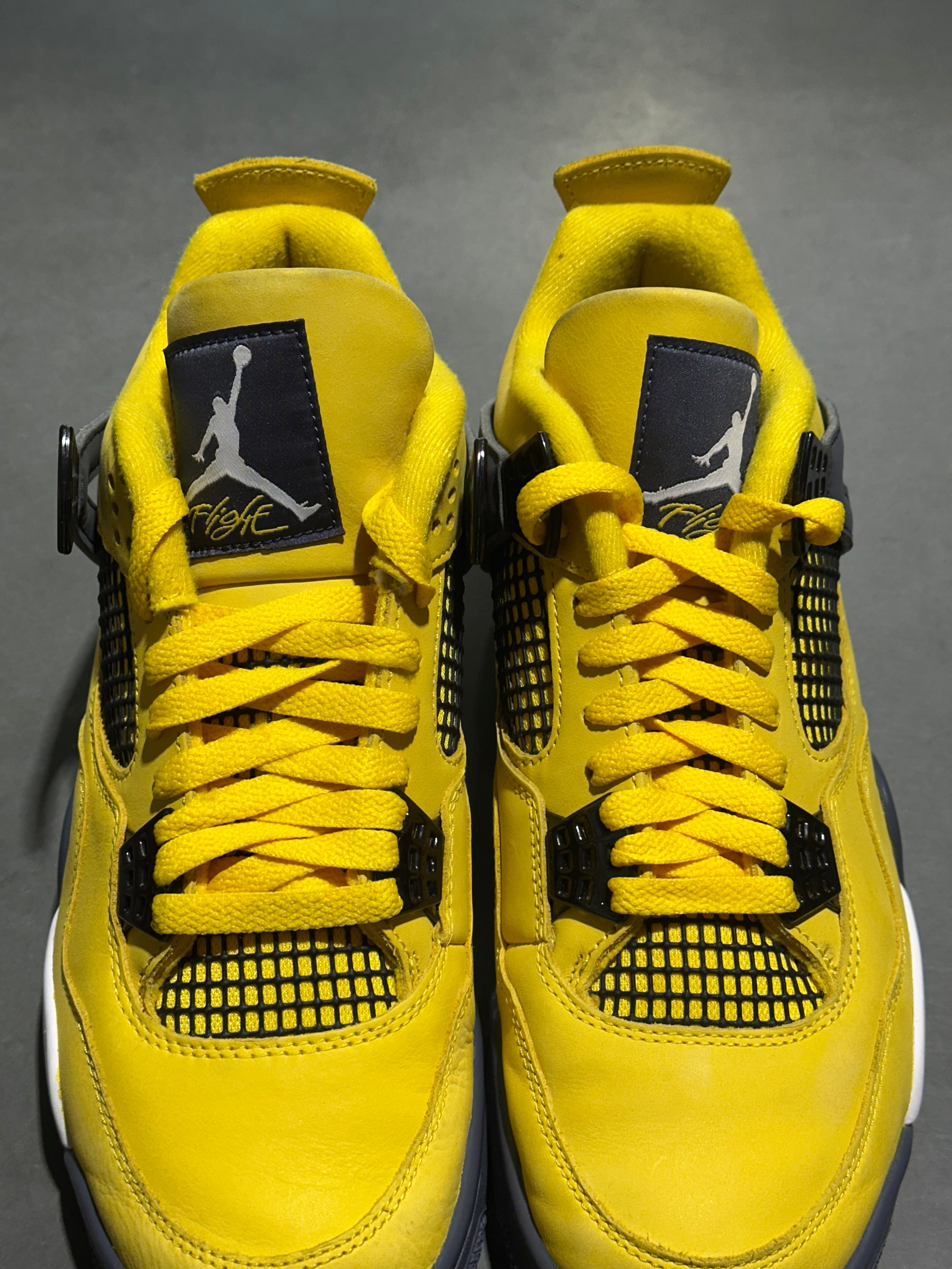 Air Jordan 4 Retro - Lightning Size 8.5