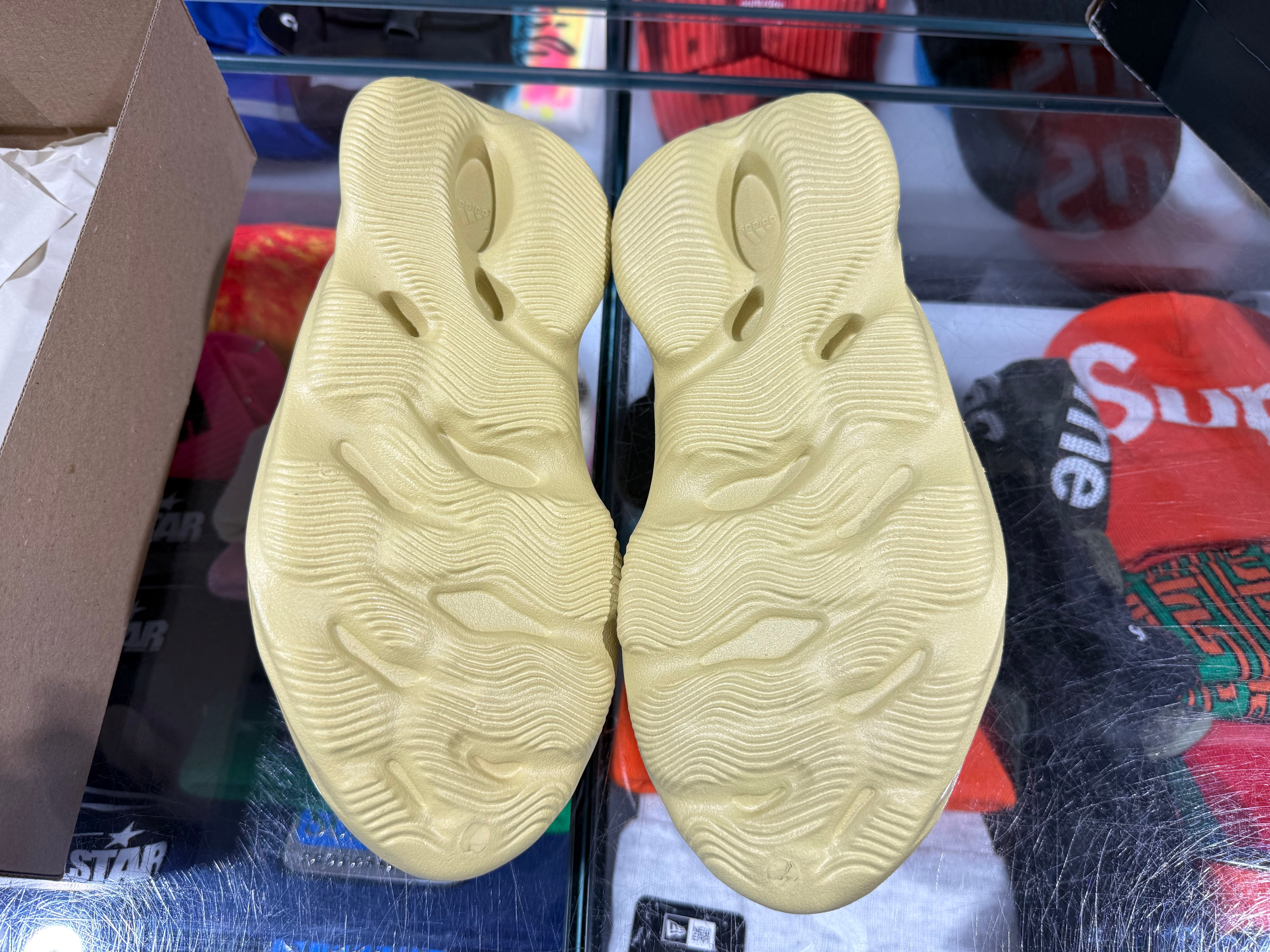 Adidas Yeezy Foam RNNR - Sulfur Size 9
