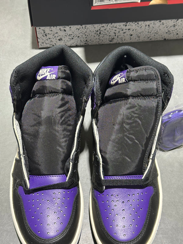 Air Jordan 1 Retro High - Court Purple Size 9