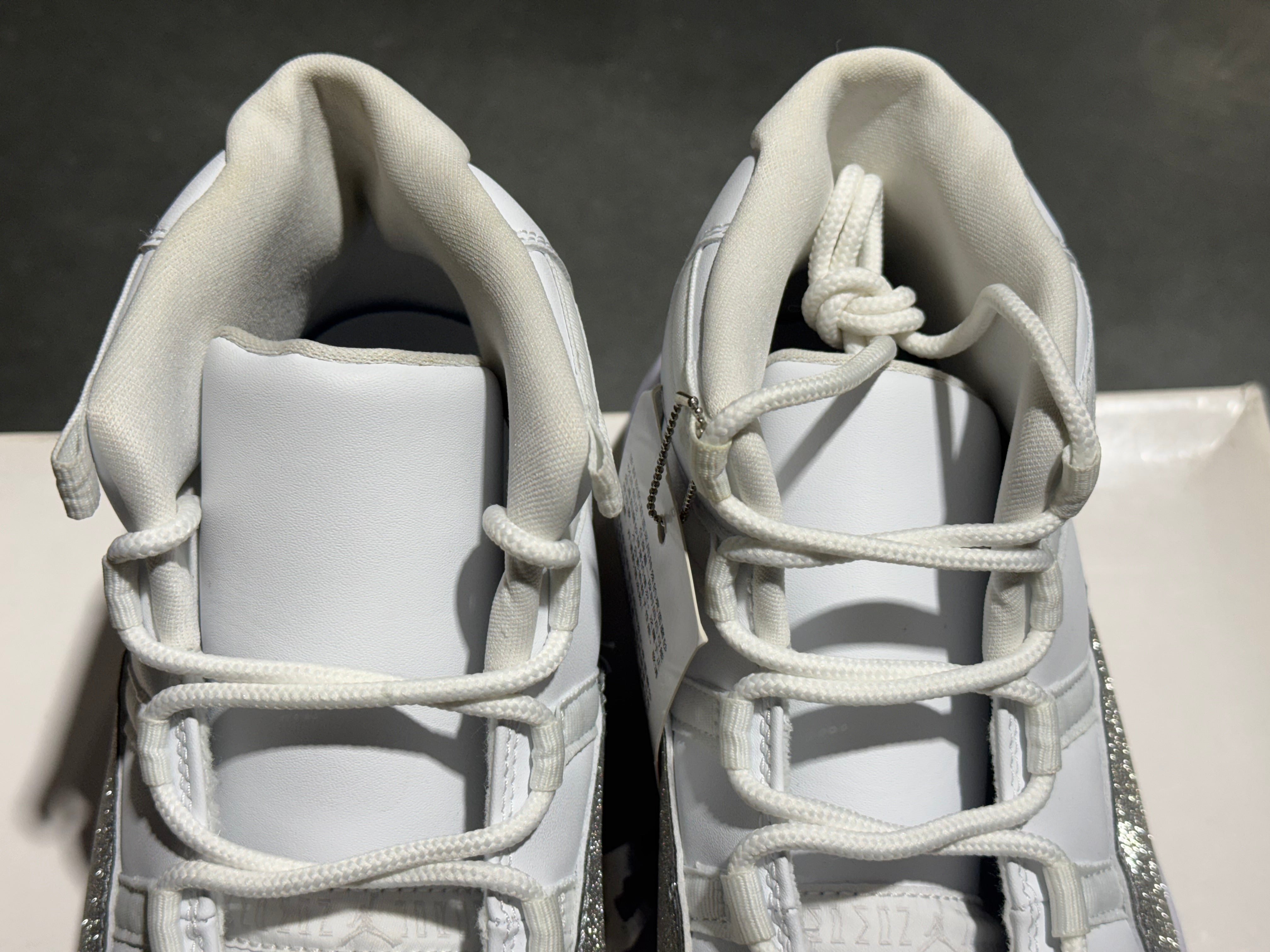 WMNS Air Jordan 11 Retro - White/Metallic Silver Size 12W/10.5M