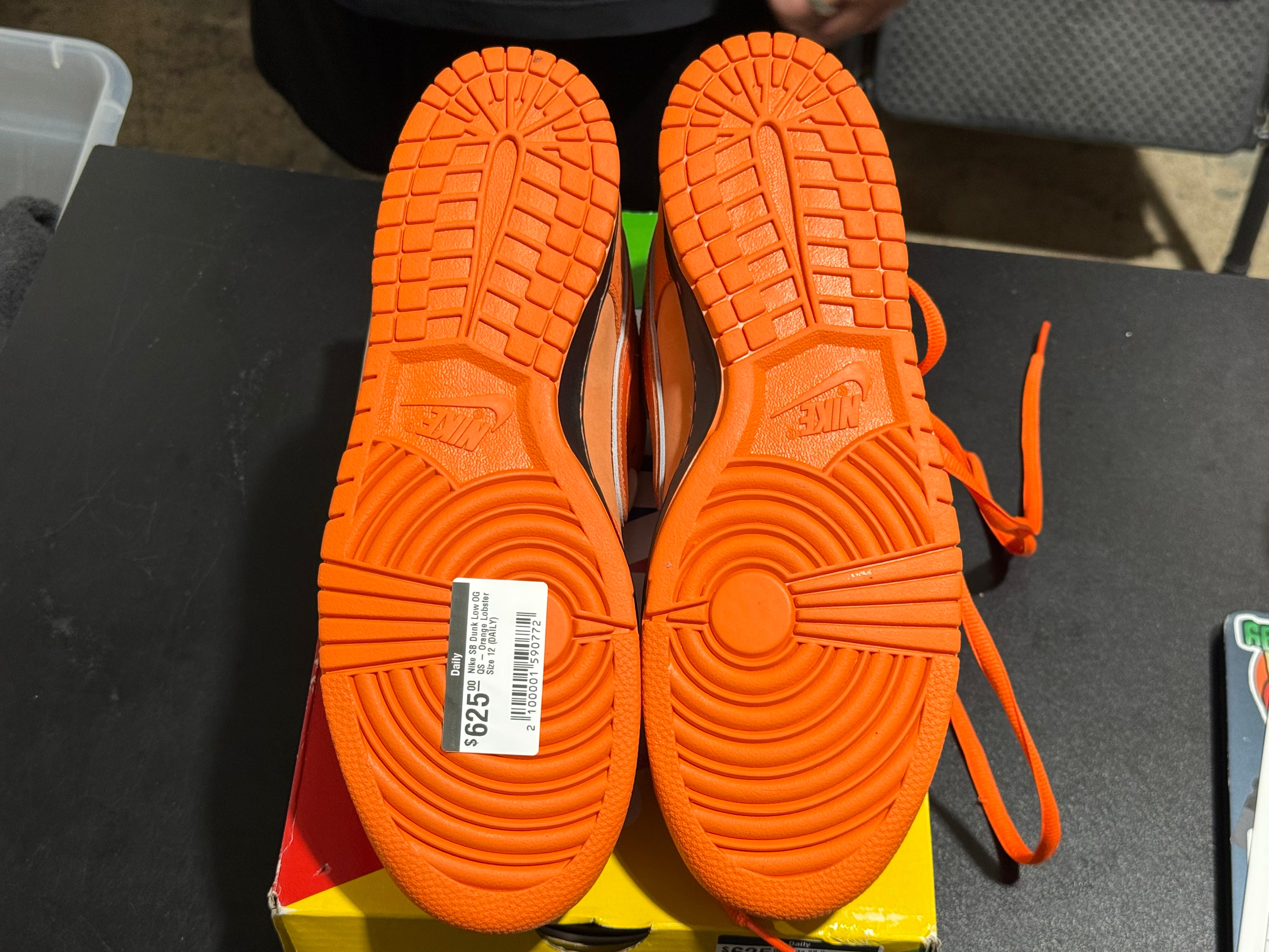 Nike SB Dunk Low OG QS - Orange Lobster