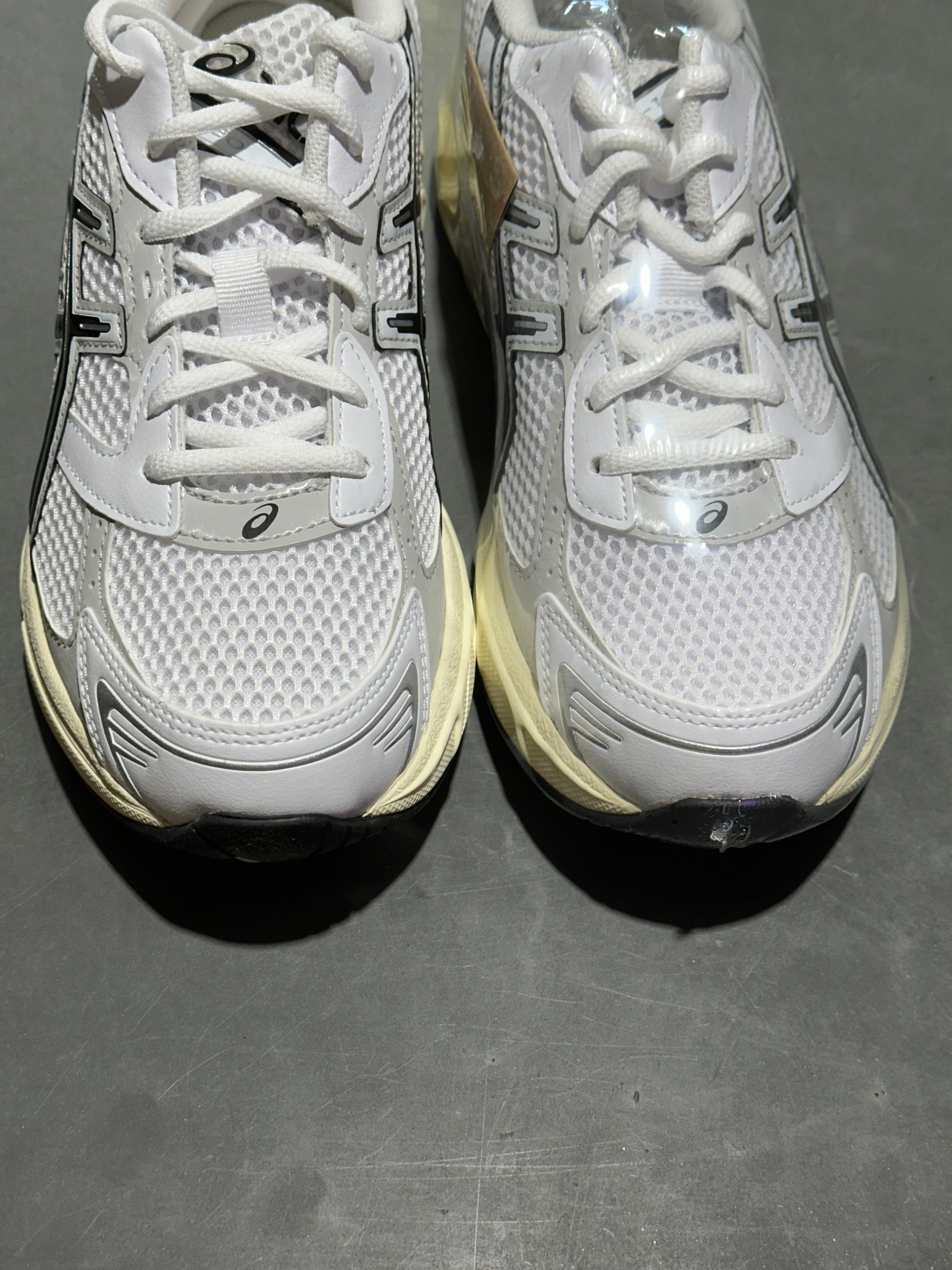 Asics Gel 1130 - White/Cloud Grey Size 8