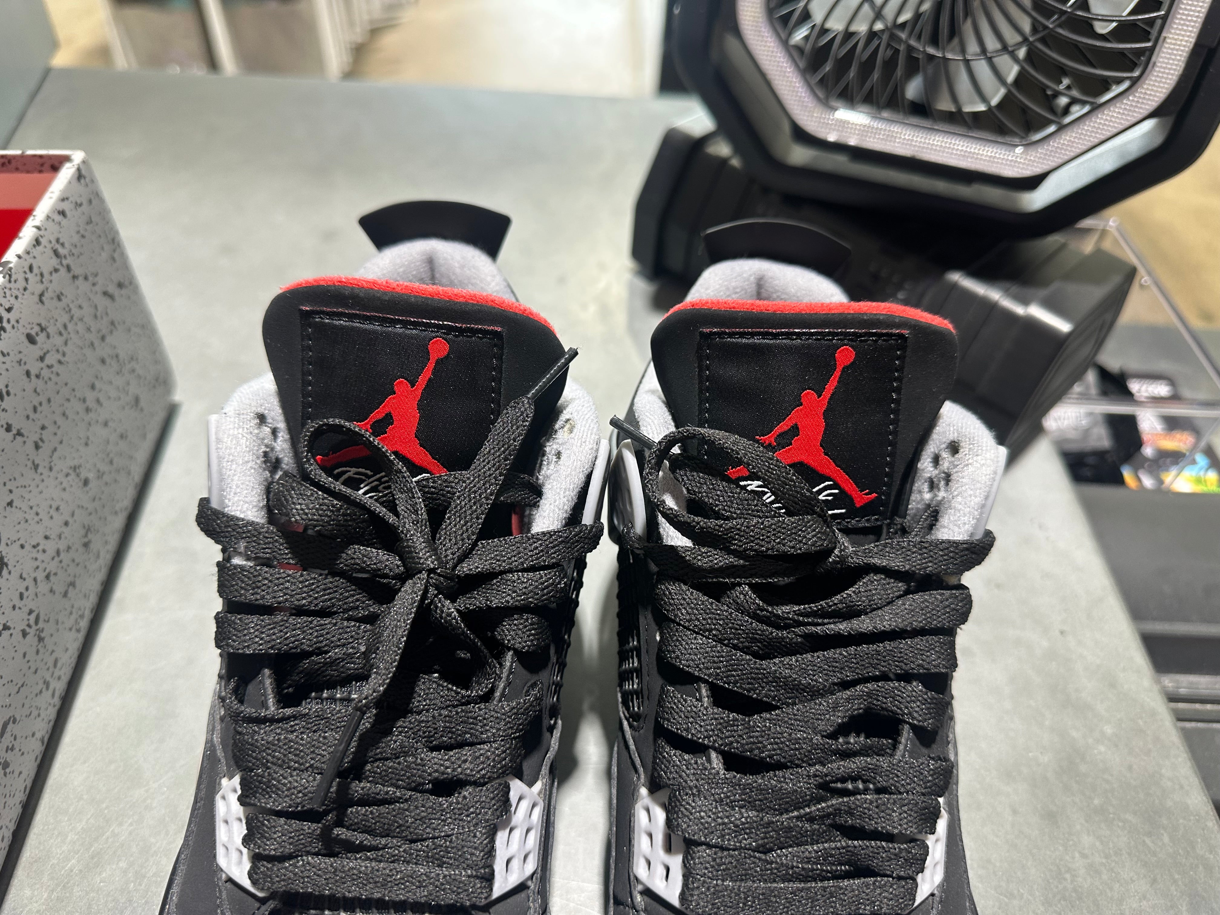 Air Jordan 4 Retro OG - Bred 2019 Size 8.5