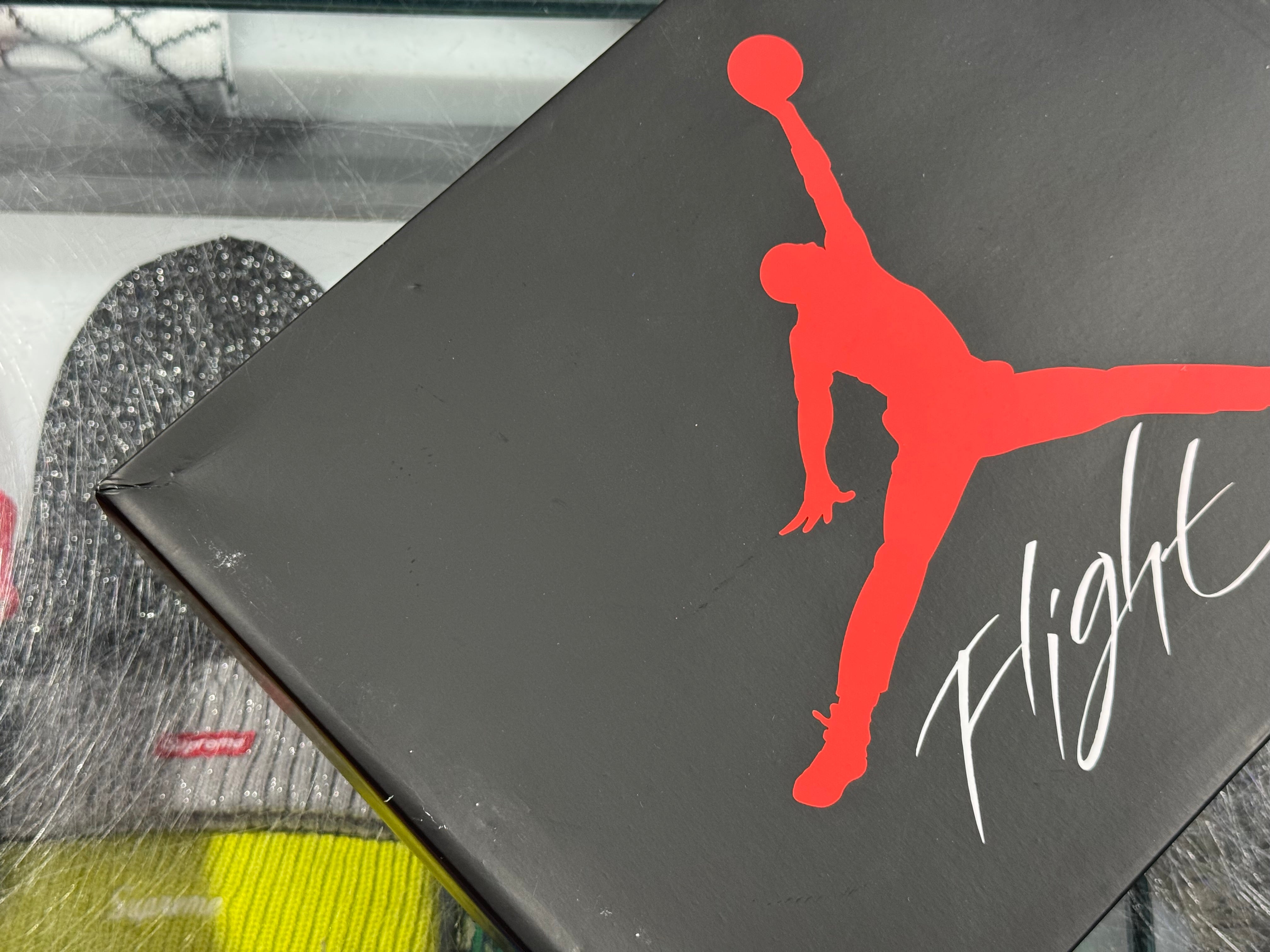 Air Jordan 4 Retro - Red Thunder