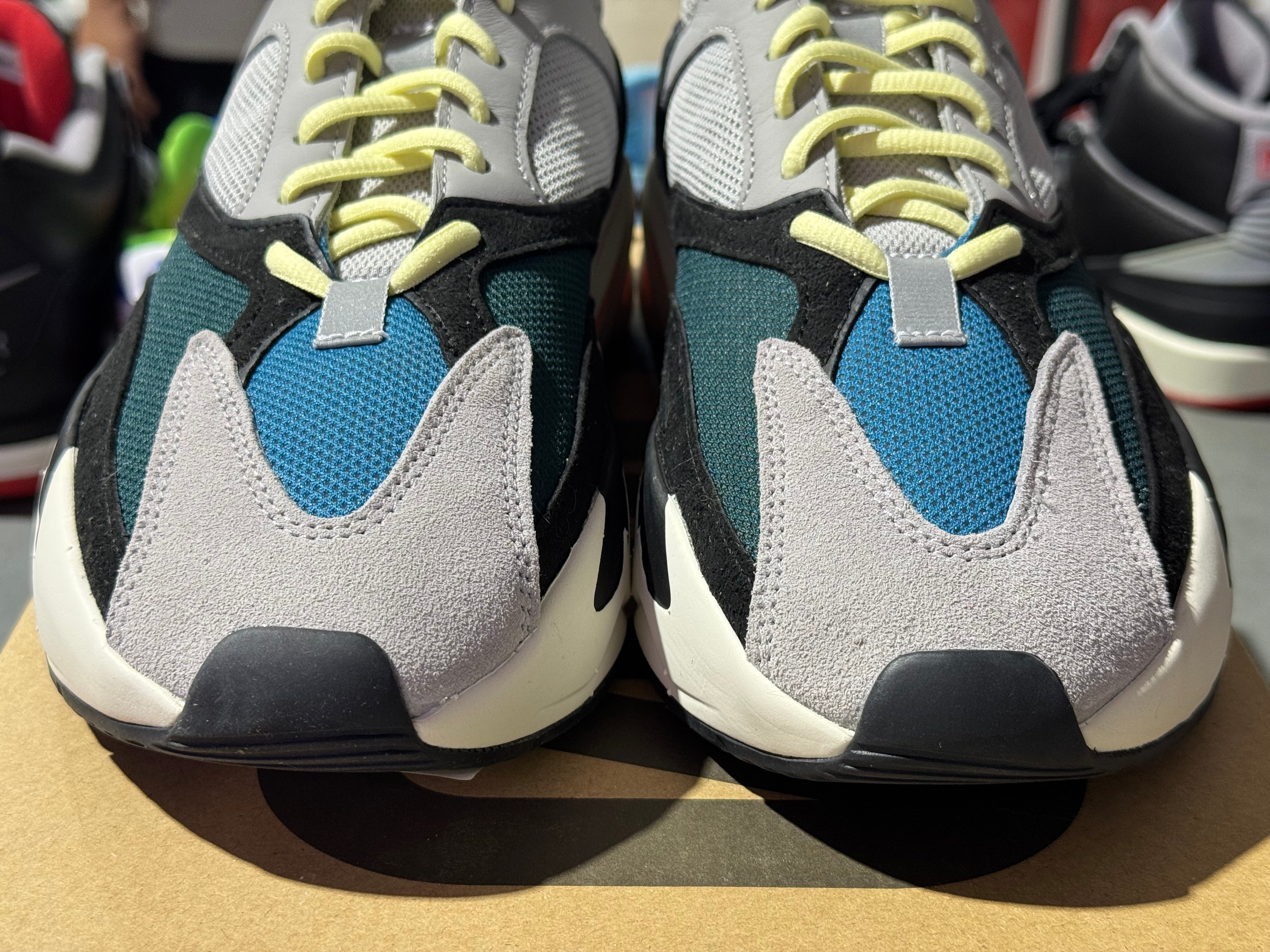 Adidas Yeezy Boost 700 - Wave Runner