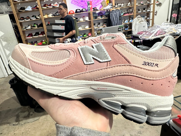 New Balance 2002R (GS) - Pink Sand Size 7Y