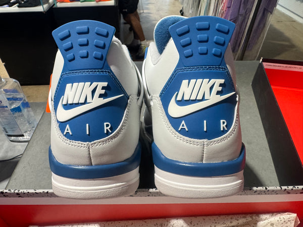 Air Jordan 4 Retro - Military Blue 2024 Size 9.5
