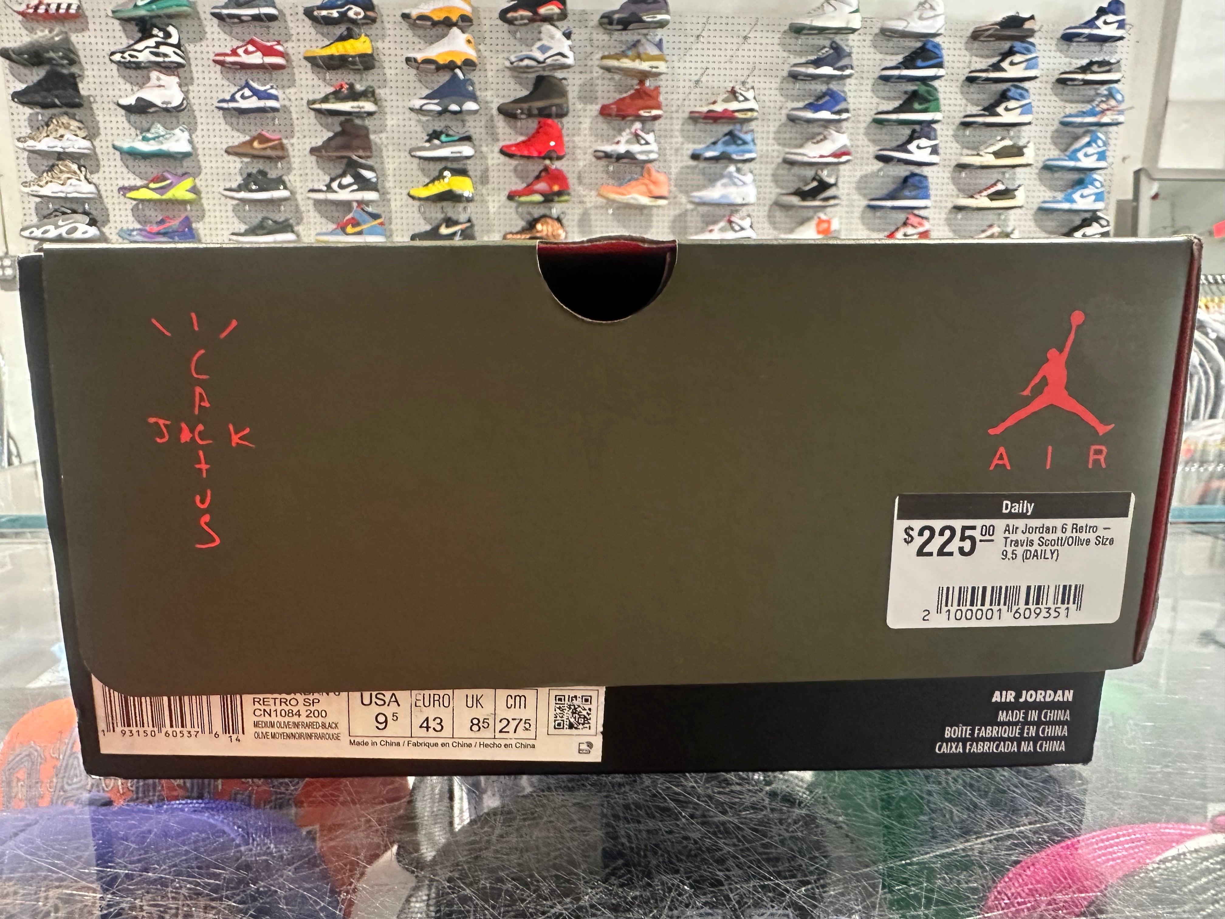 Air Jordan 6 Retro - Travis Scott/Olive Size 9.5