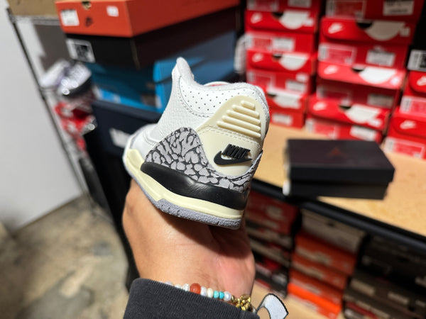Air Jordan 3 Retro (TD) - White Cement Reimagined Size 5C