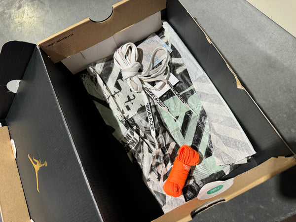 Air Jordan 1 x Off White - Chicago Size 8.5