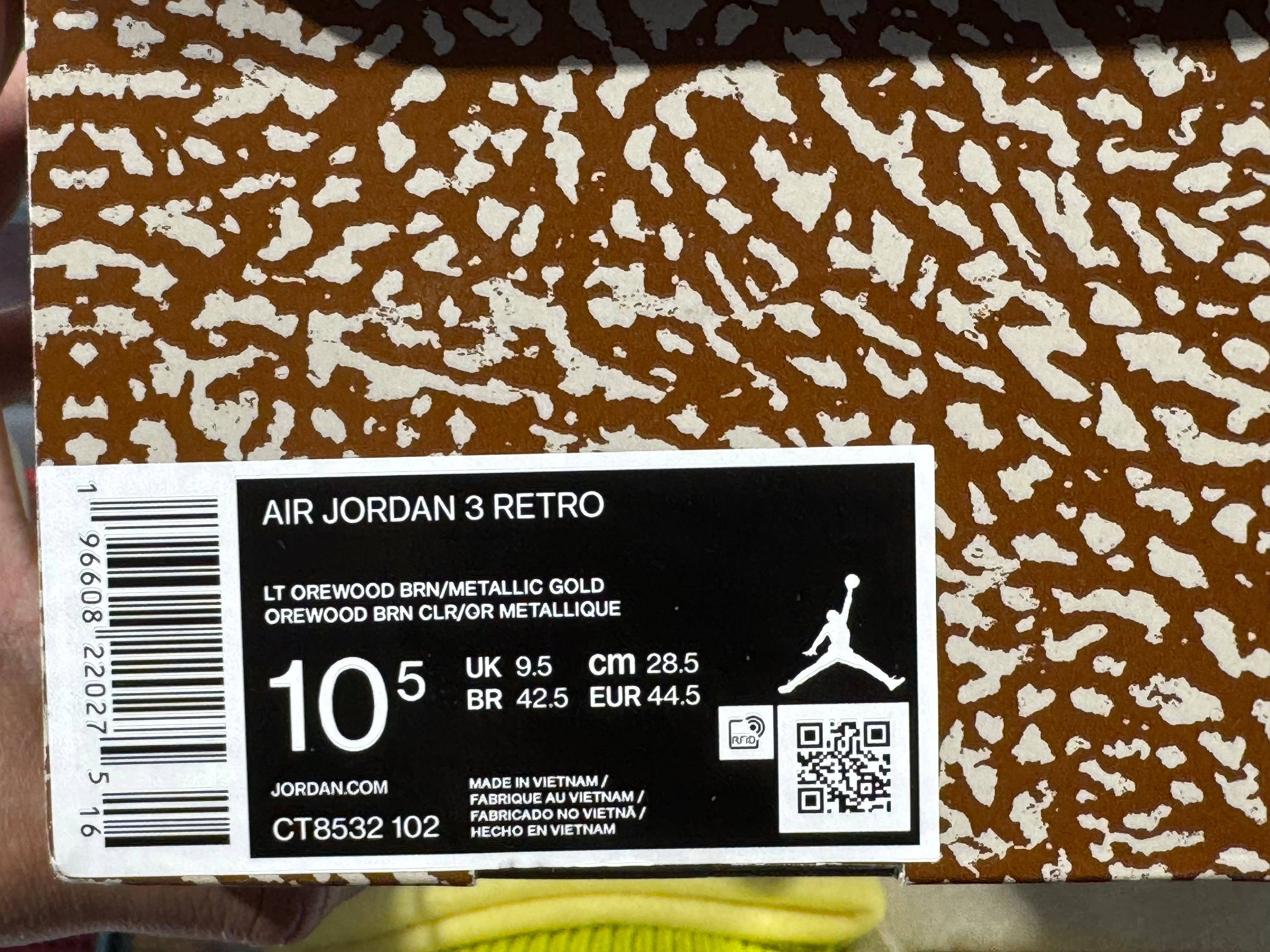 Air Jordan 3 Retro - Palomino Size 10.5