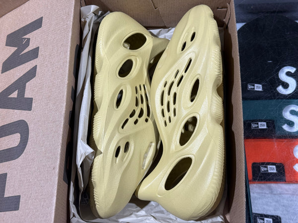 Adidas Yeezy Foam RNNR - Sulfur Size 9