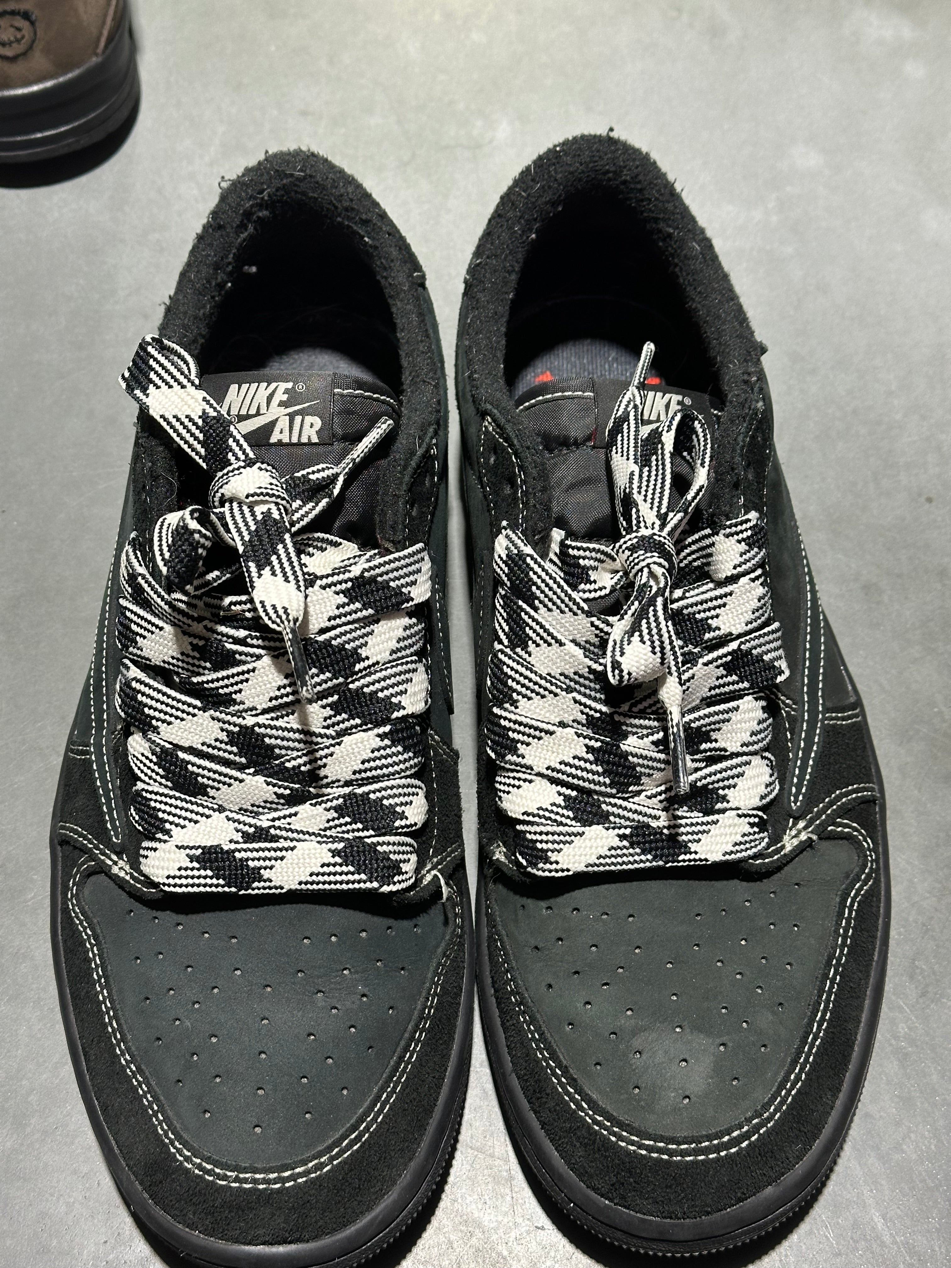 Air Jordan 1 Retro Low OG SP - Travis Scott Black Phantom Size 9