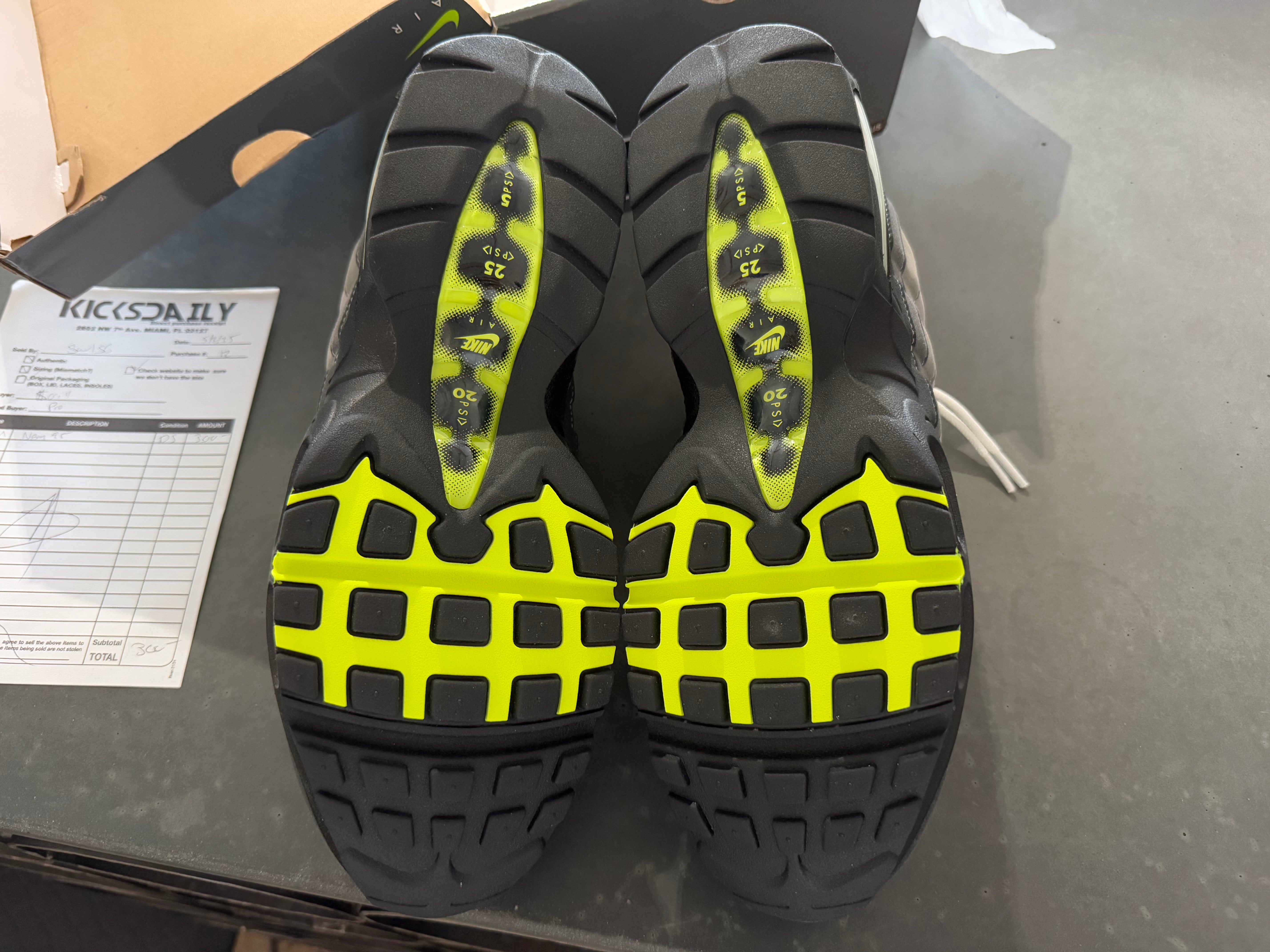Nike Air Max 95 OG - Big Bubble Neon 2025