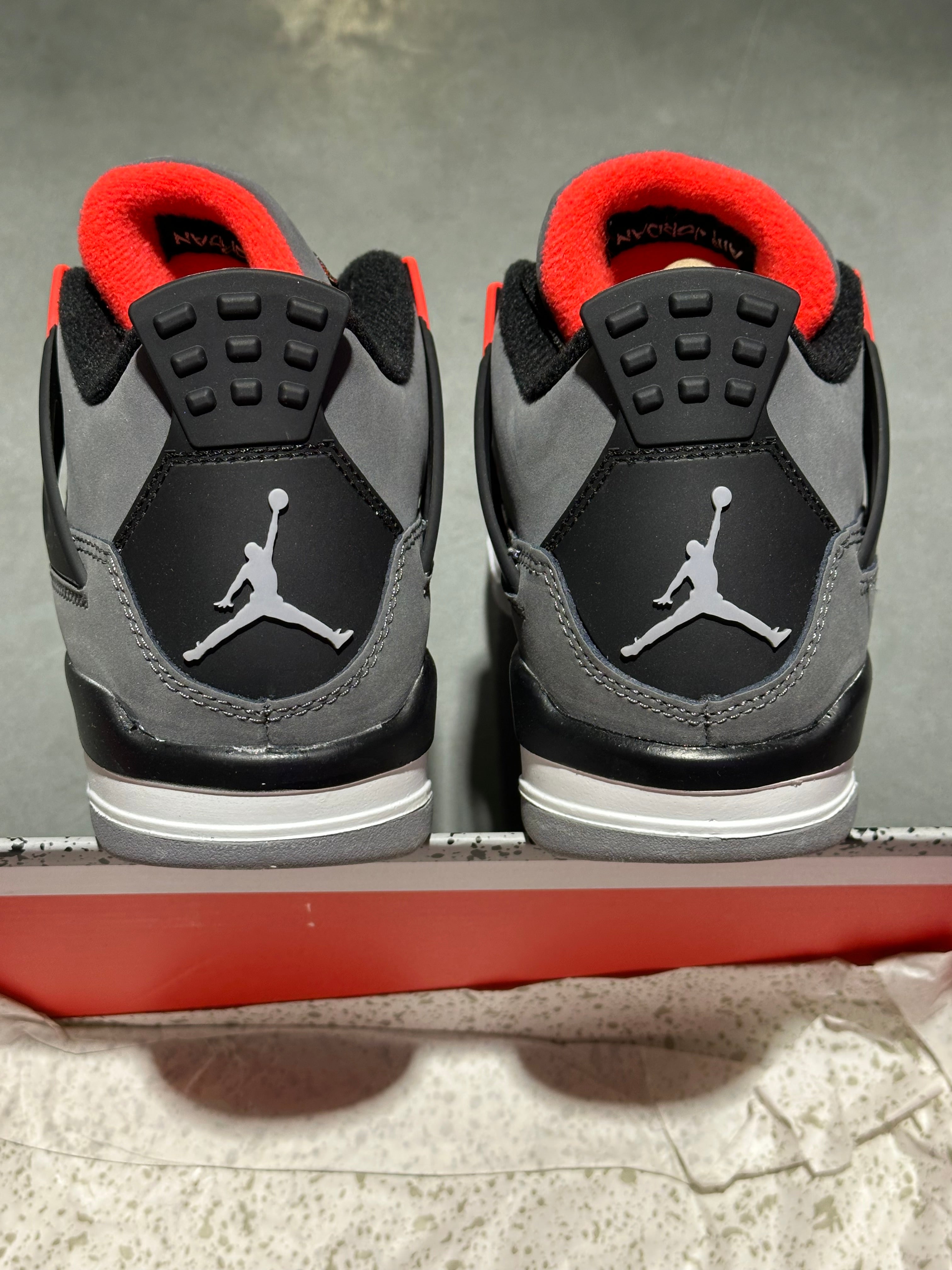 Air Jordan 4 Retro GS - Infrared Size 4Y