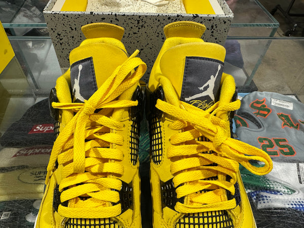 Air Jordan 4 Retro - Lightning Size 9.5