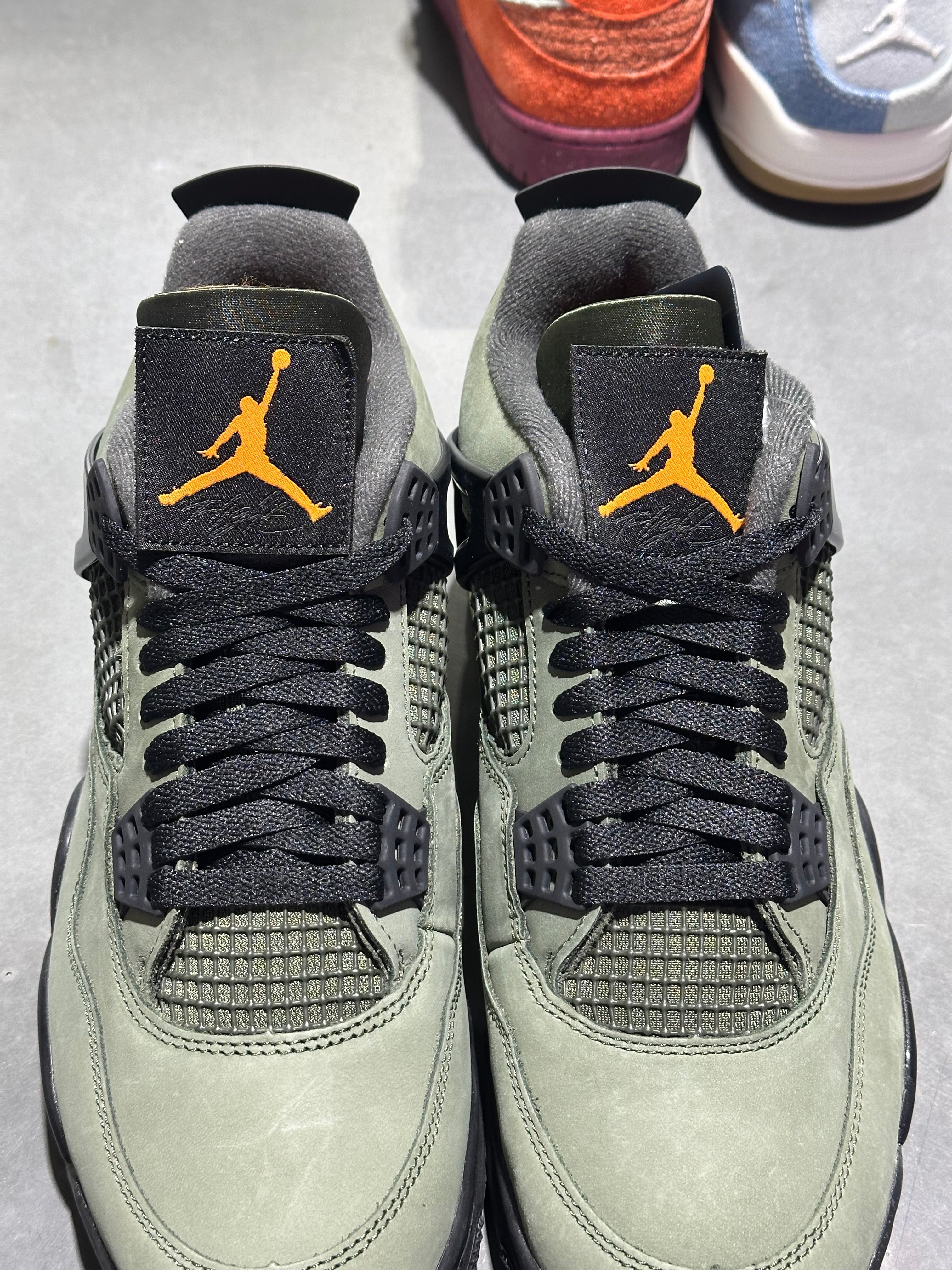 Air Jordan 4 Retro OG SP - Undefeated Size 10.5