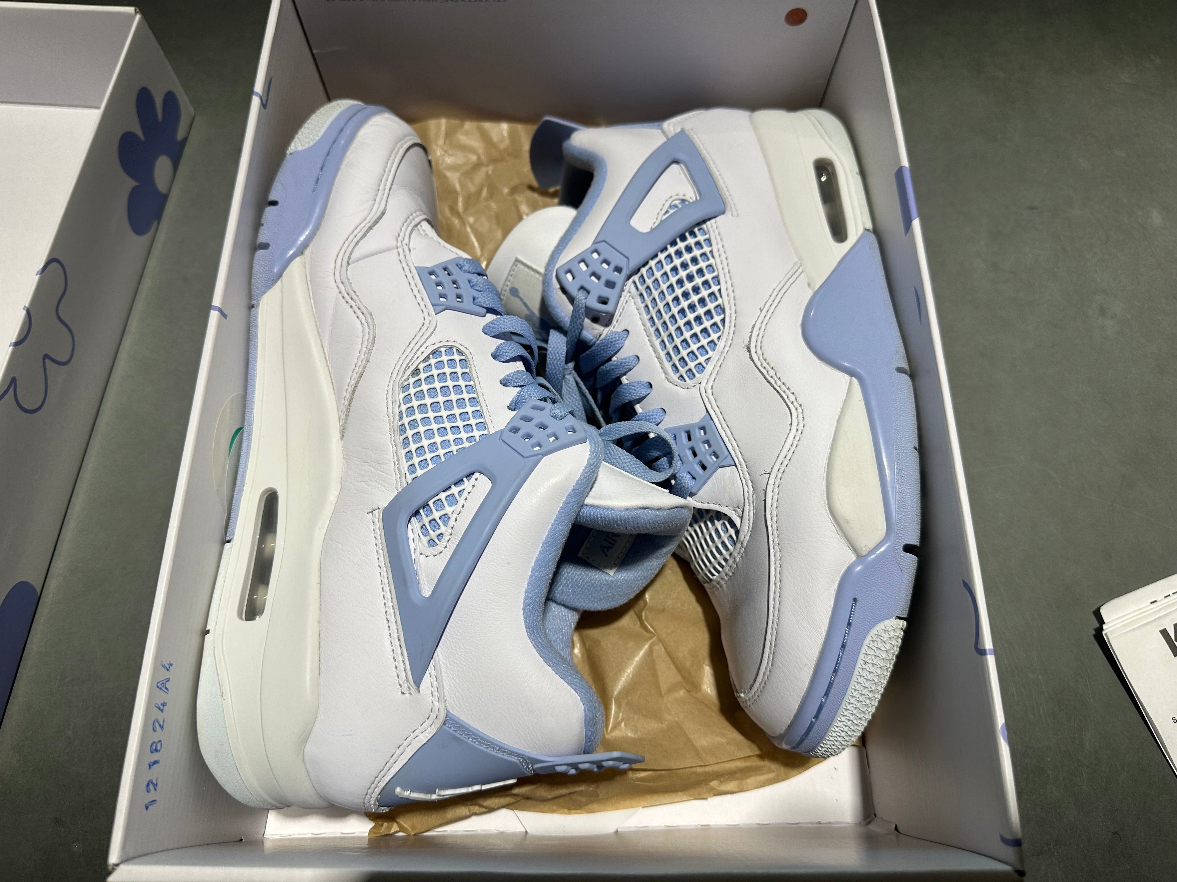 Air Jordan 4 Retro - Forget Me Not Size 11.5W/10M