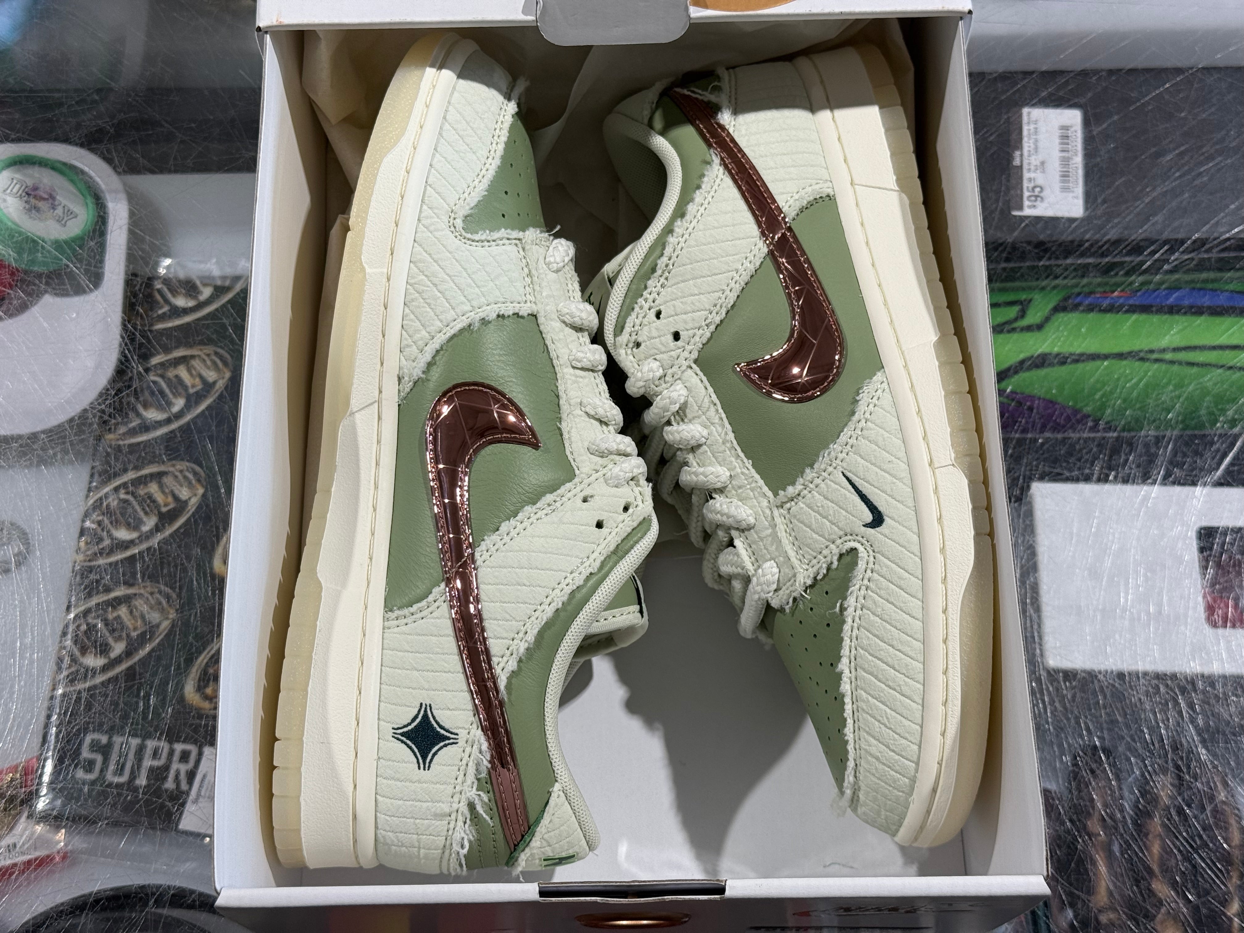 Nike Dunk Low Retro PRM - Kyler Murray Size 9