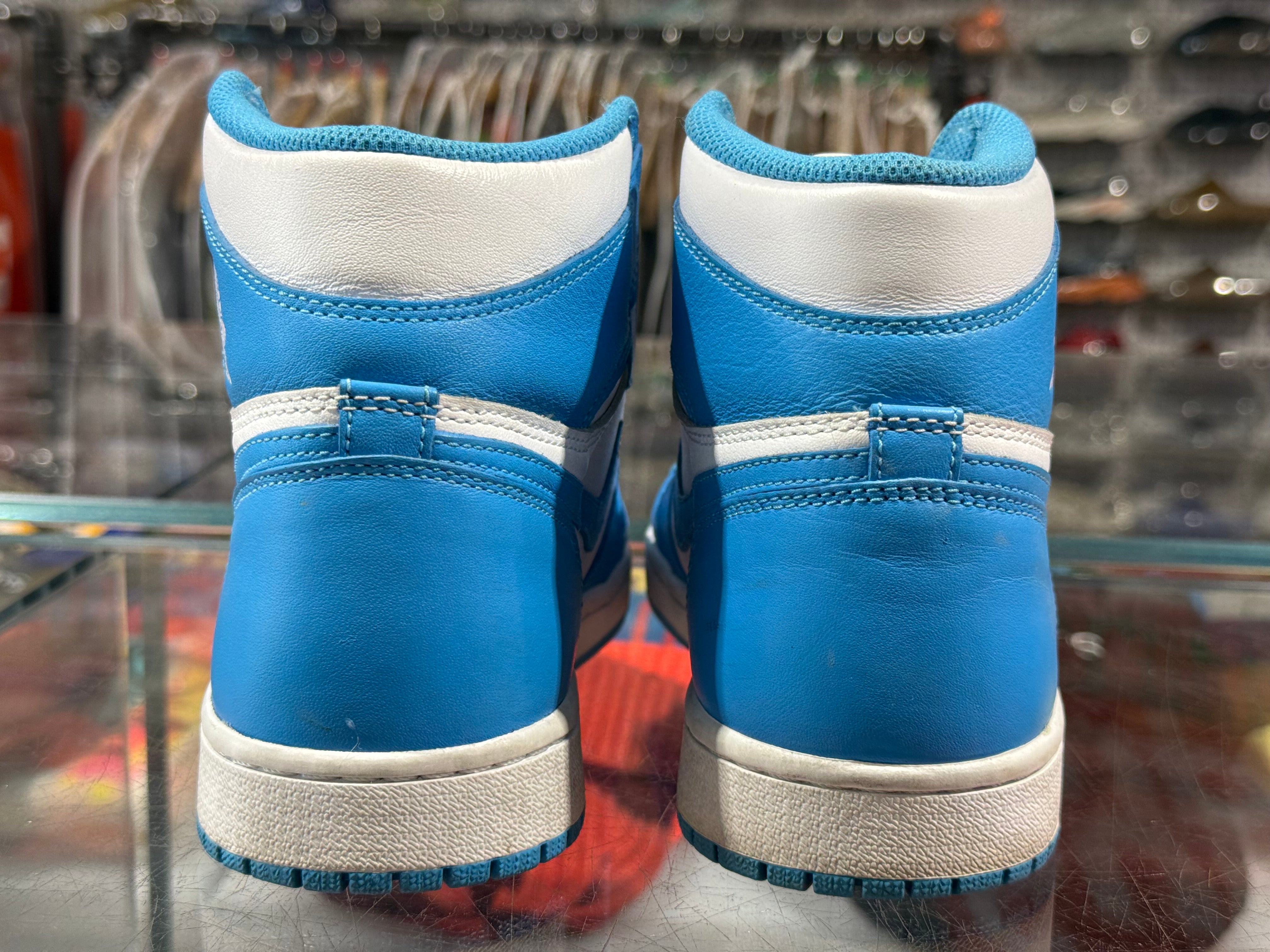 Air Jordan 1 Retro High OG - 2015 UNC Size 8